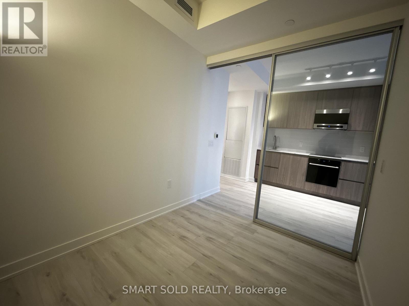 1104 - 110 Broadway Avenue, Toronto, Ontario  M4P 1V7 - Photo 16 - C12484975