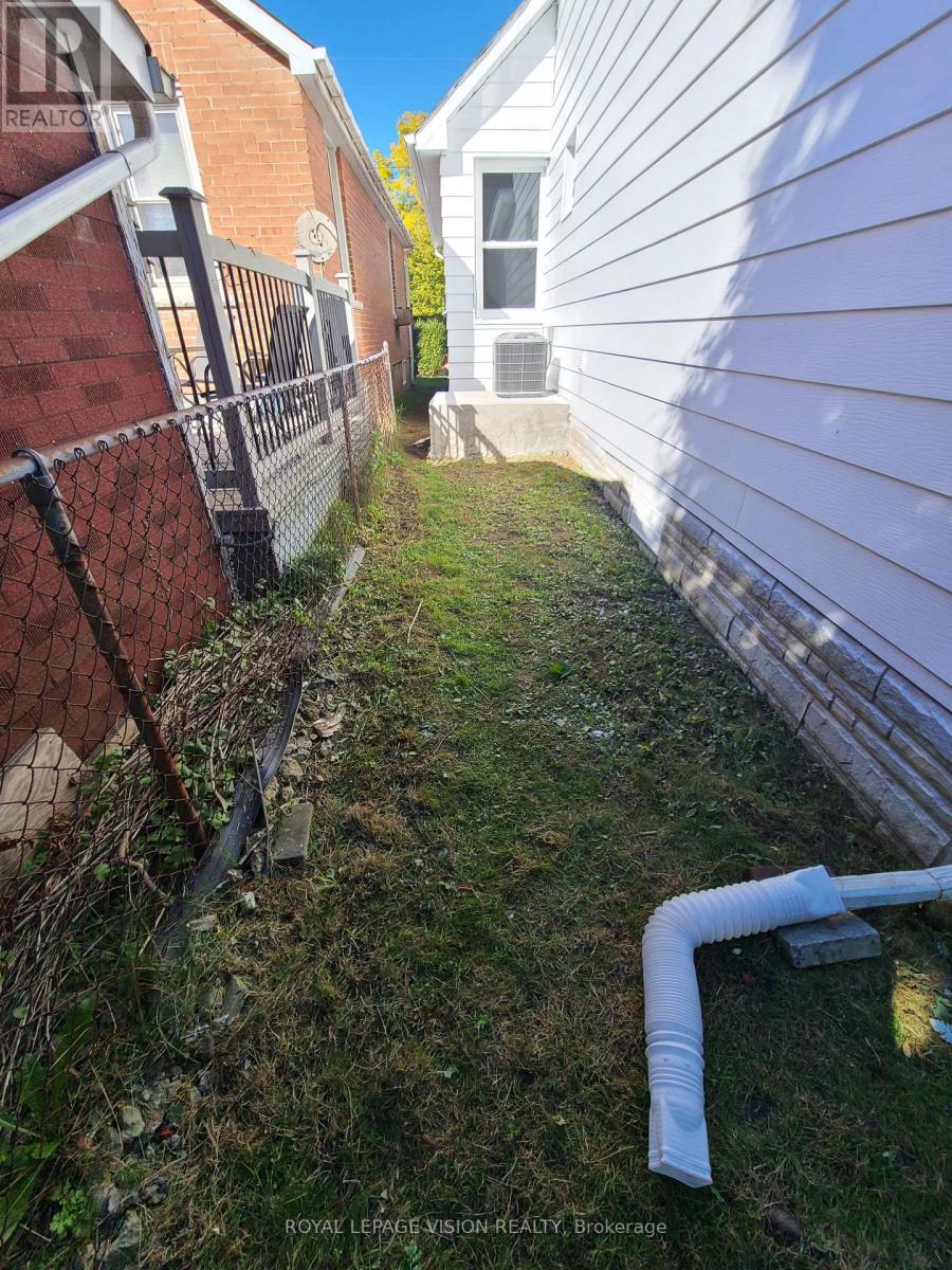 157 College Avenue, Oshawa, Ontario  L1J 1R3 - Photo 48 - E12484965