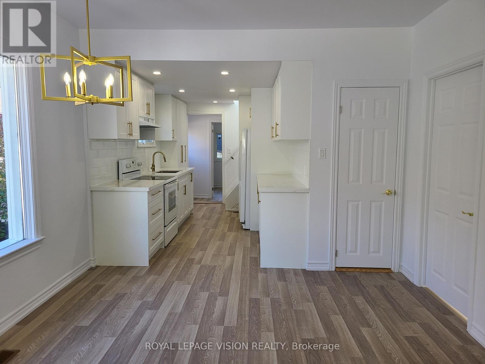 157 College Avenue, Oshawa, Ontario  L1J 1R3 - Photo 9 - E12484965