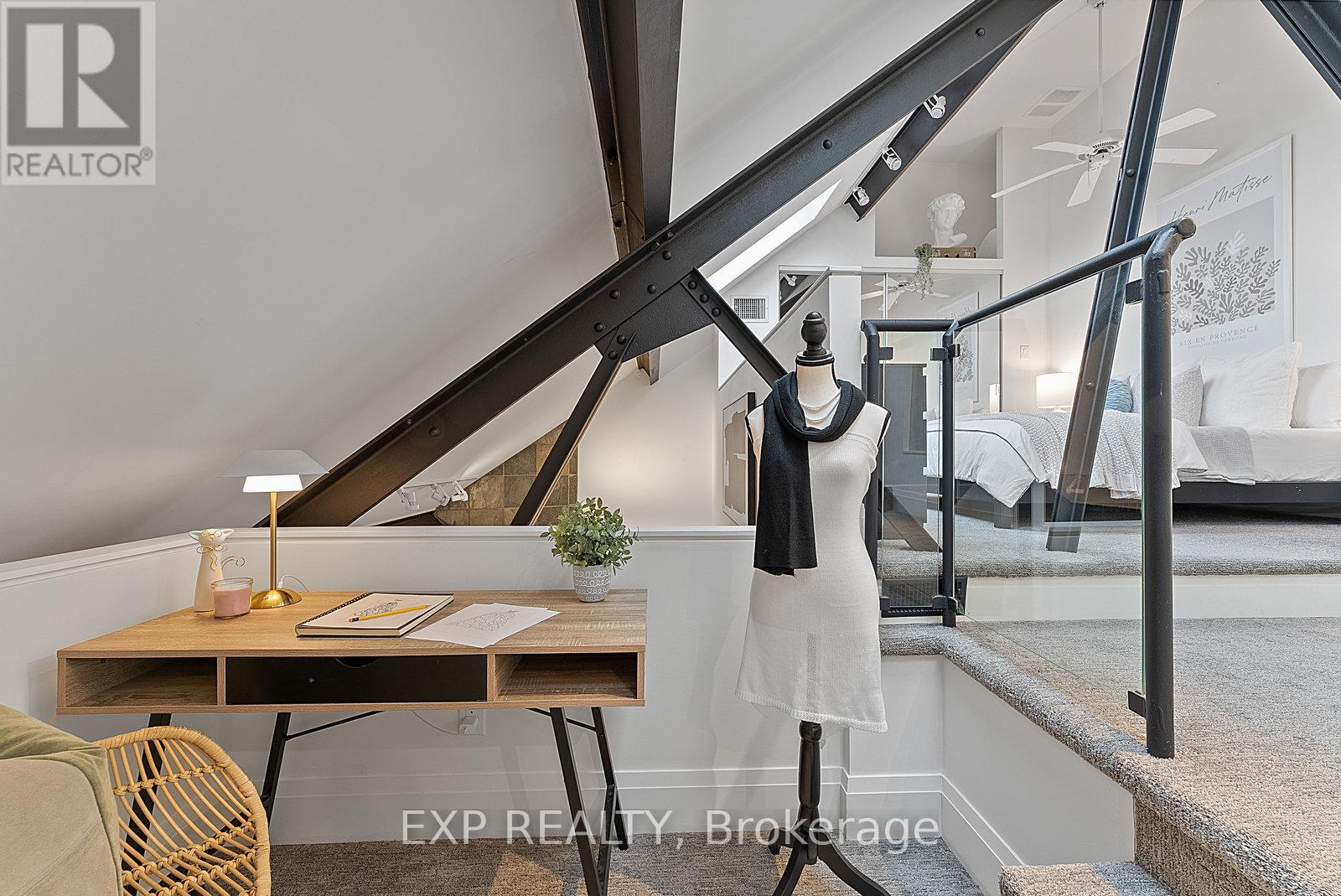 305 - 660 PAPE AVENUE, Toronto, Ontario