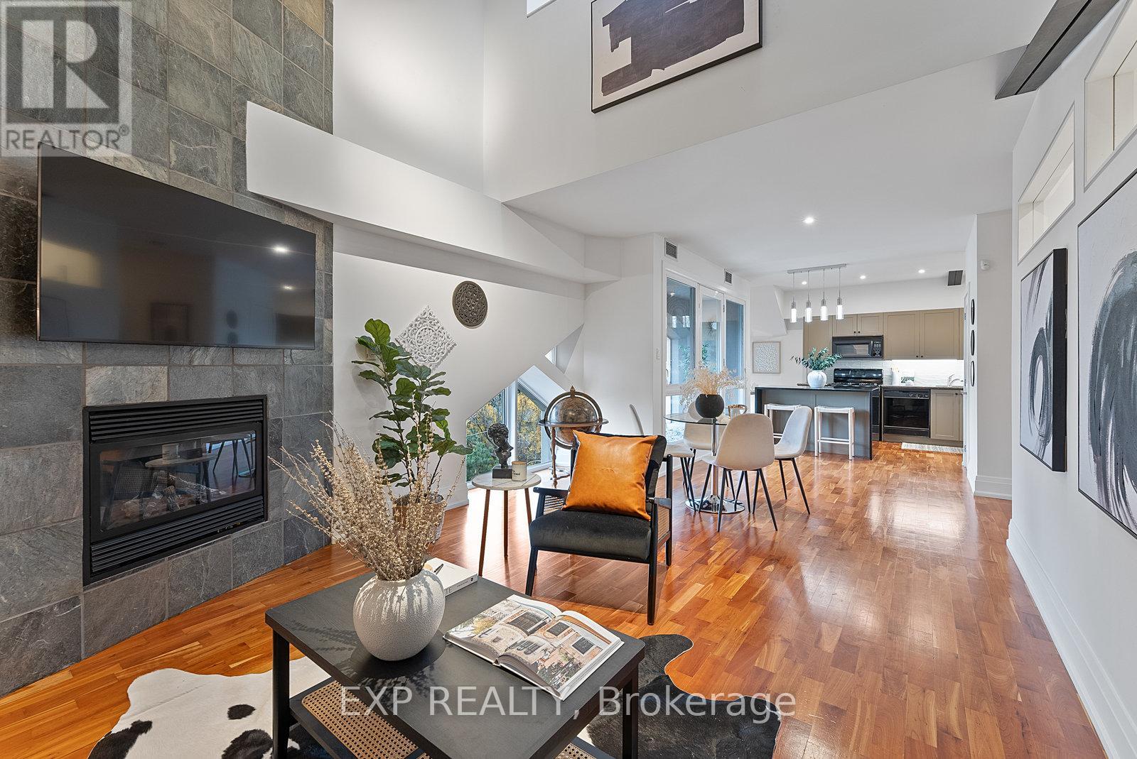 305 - 660 Pape Avenue, Toronto, Ontario  M4K 3S5 - Photo 11 - E12484976