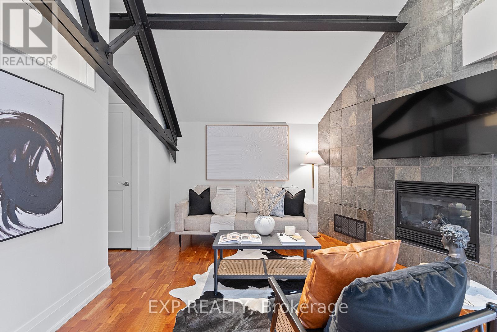 305 - 660 Pape Avenue, Toronto, Ontario  M4K 3S5 - Photo 7 - E12484976