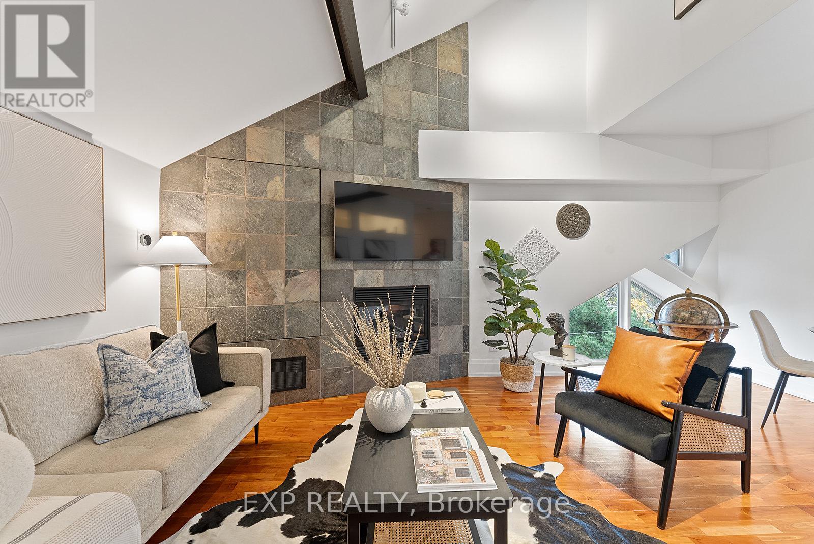 305 - 660 Pape Avenue, Toronto, Ontario  M4K 3S5 - Photo 9 - E12484976