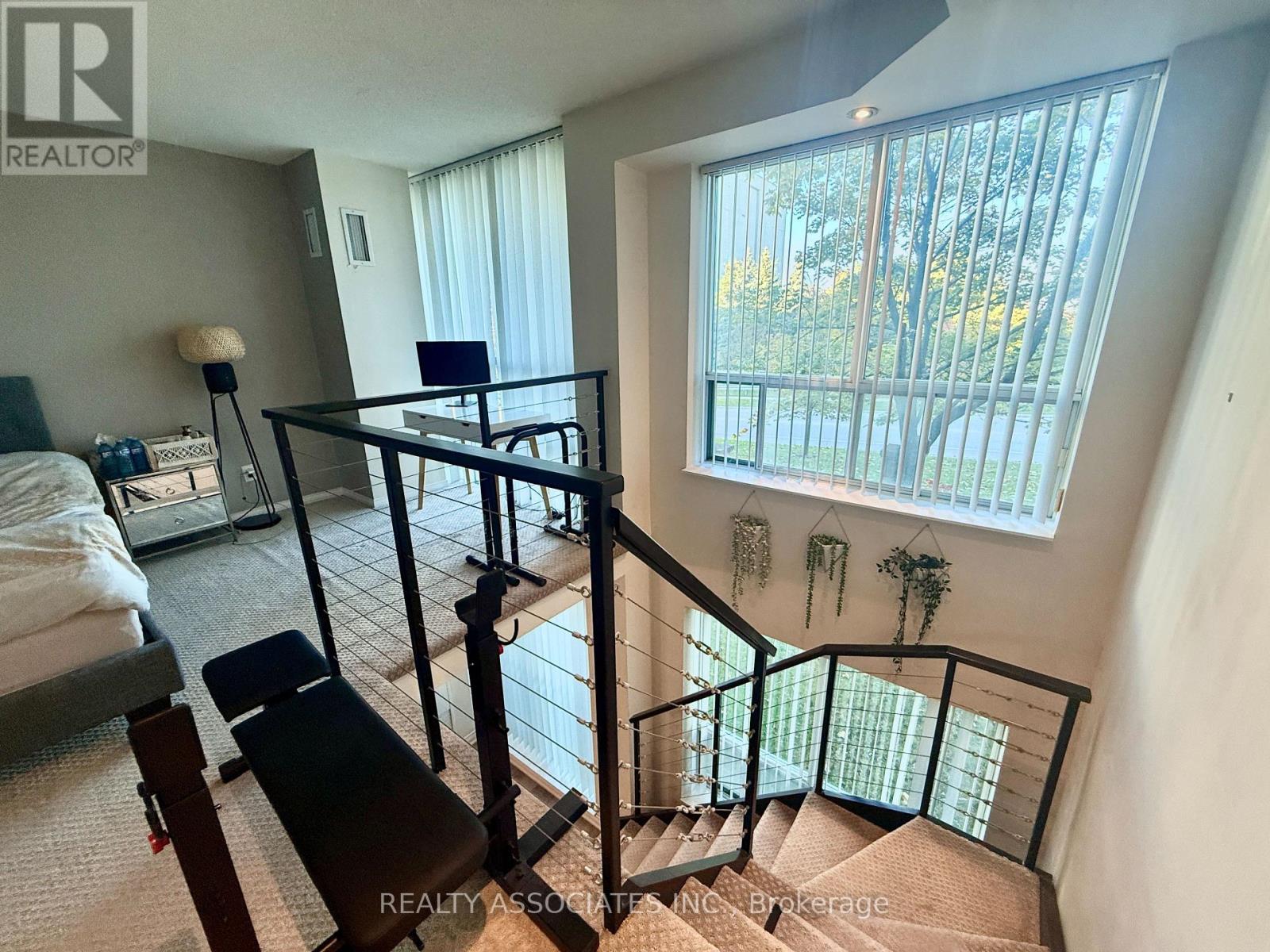 303 - 51 Baffin Court, Richmond Hill, Ontario  L4B 4P6 - Photo 13 - N12484959