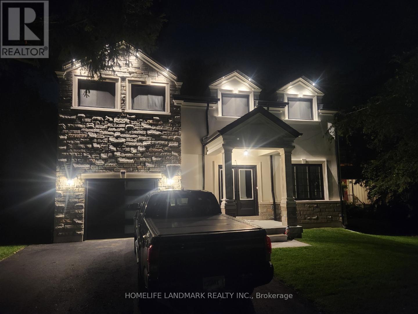 Basement Unit - 452 D'arcy Street S, Newmarket, Ontario  L3Y 1N1 - Photo 2 - N12484966