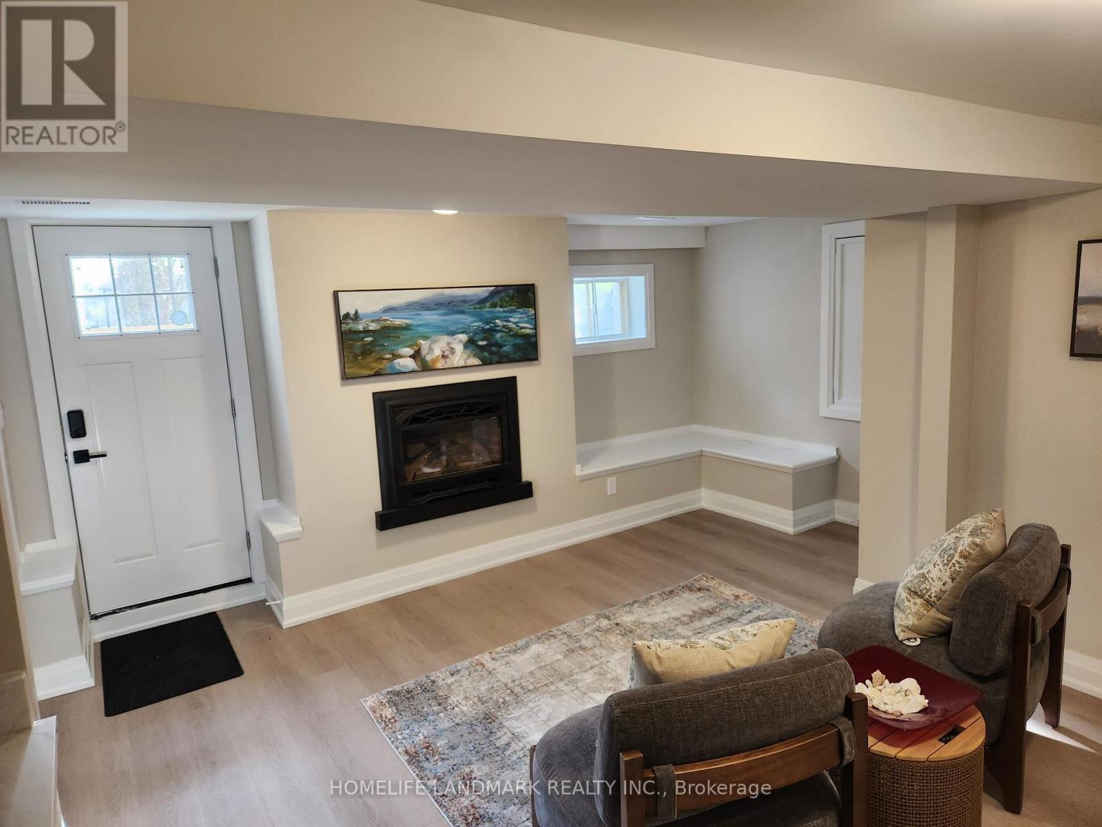 Basement Unit - 452 D'arcy Street S, Newmarket, Ontario  L3Y 1N1 - Photo 5 - N12484966