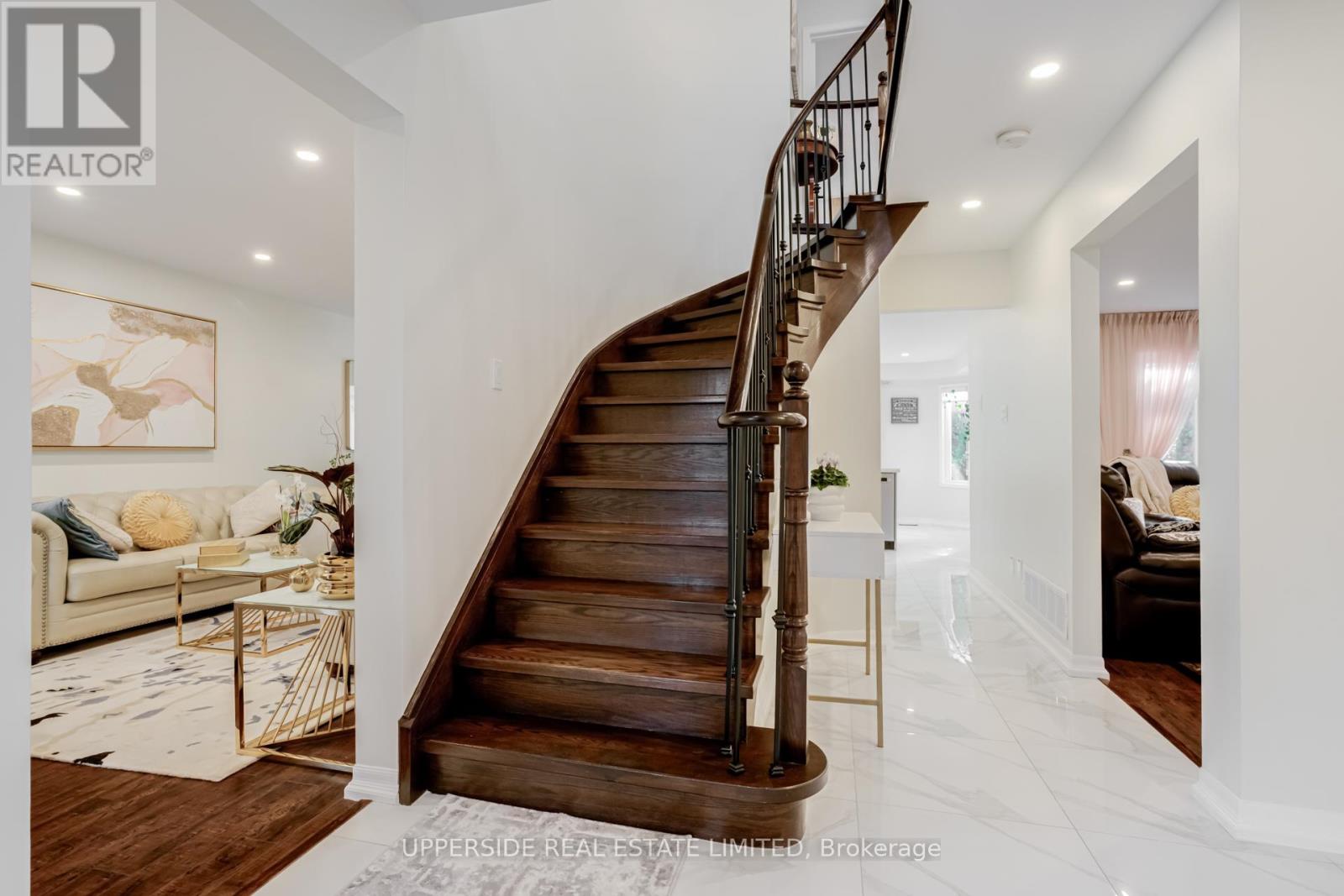 167 Covent Crescent, Aurora, Ontario  L4G 6P9 - Photo 5 - N12484973