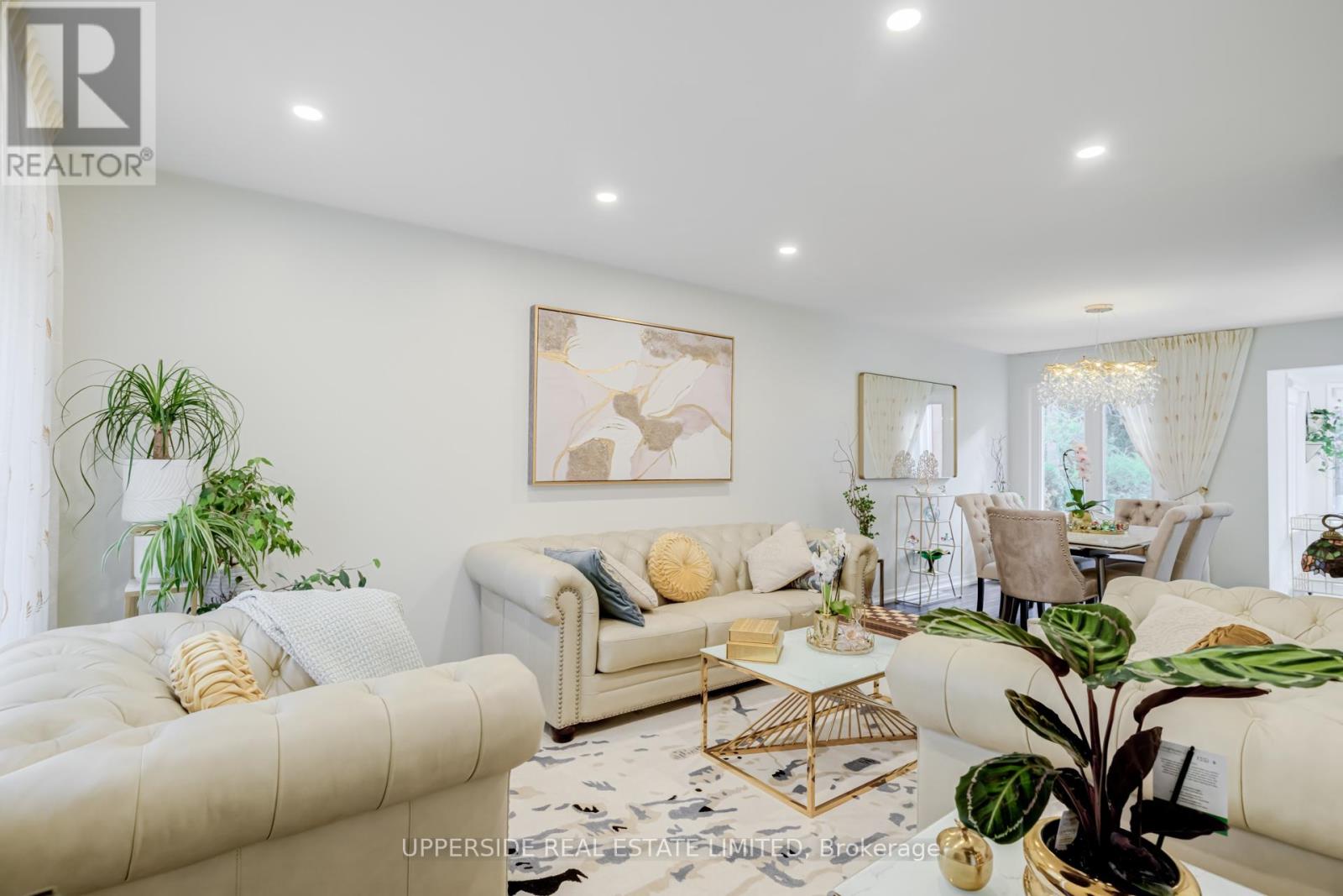 167 Covent Crescent, Aurora, Ontario  L4G 6P9 - Photo 6 - N12484973