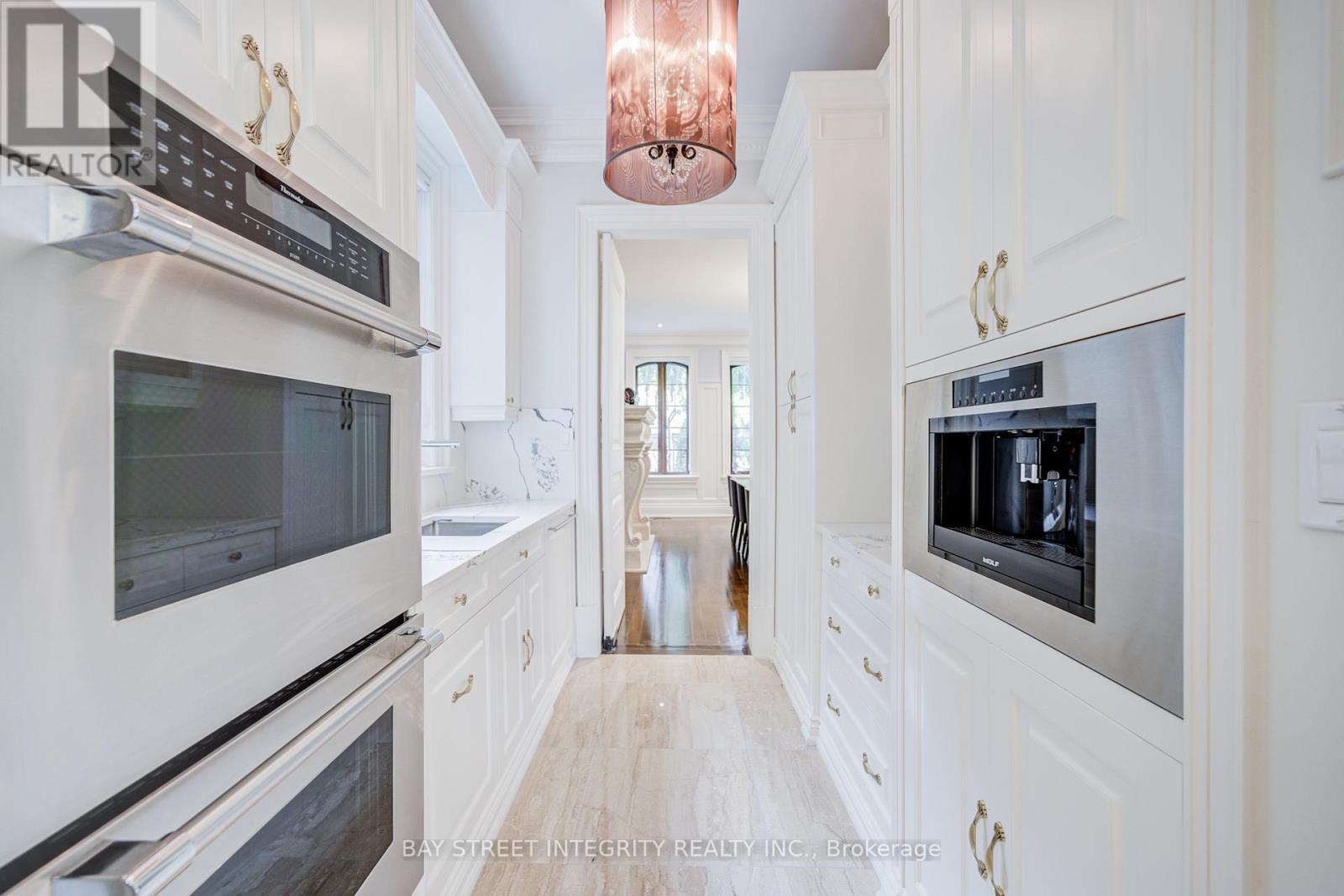 9 Highland Court, Aurora, Ontario  L4G 2S9 - Photo 16 - N12484977