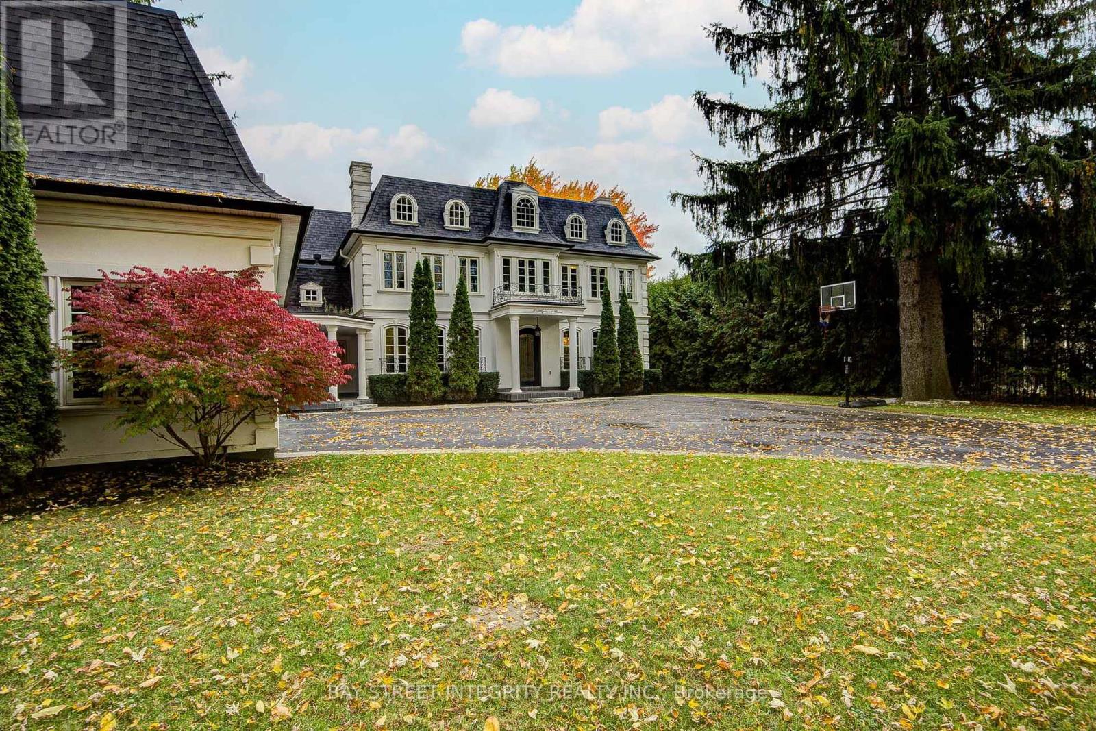 9 Highland Court, Aurora, Ontario  L4G 2S9 - Photo 3 - N12484977