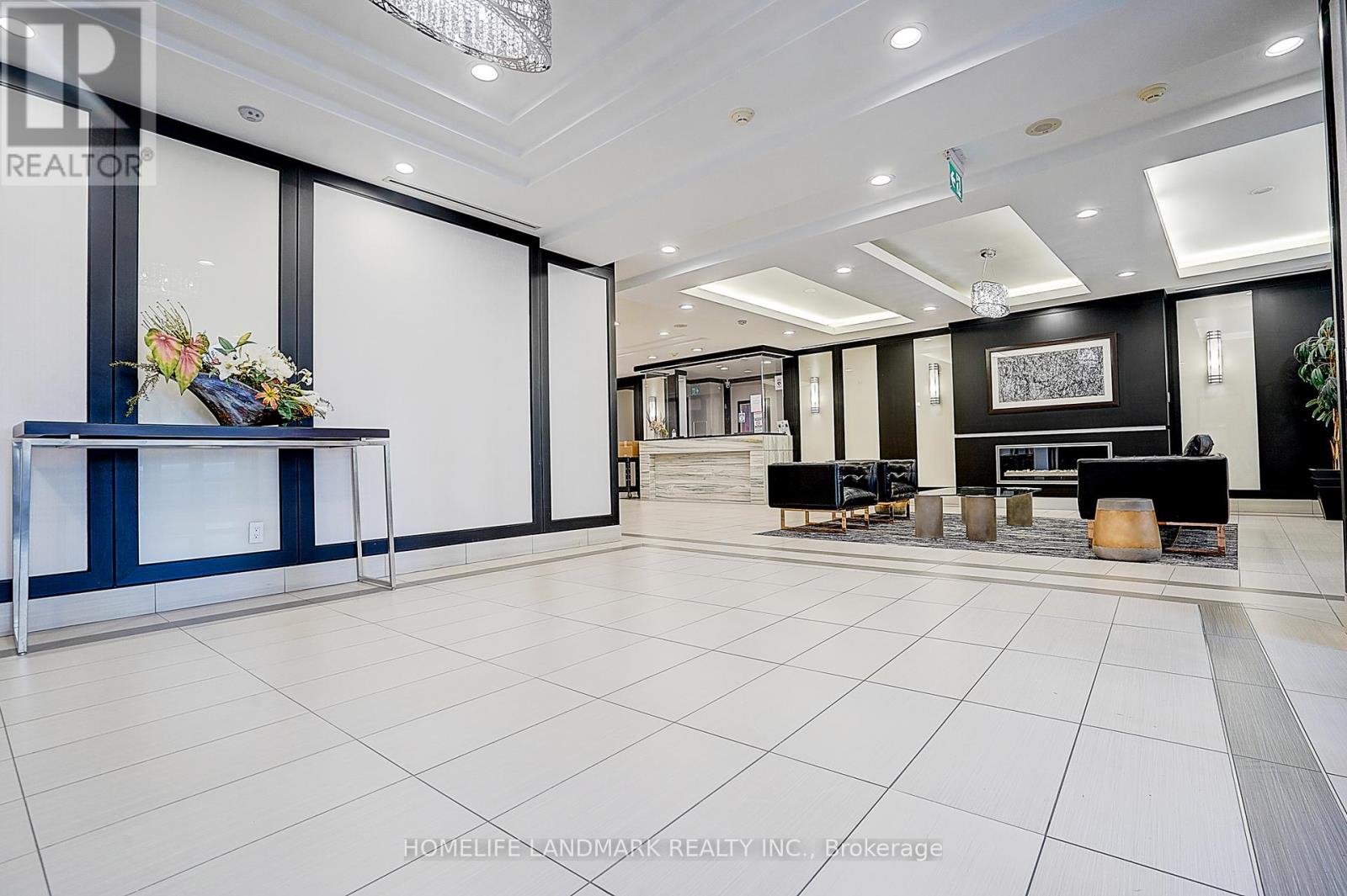 1070 Sheppard Avenue W, Toronto, Ontario  M3J 0G8 - Photo 3 - W12484968