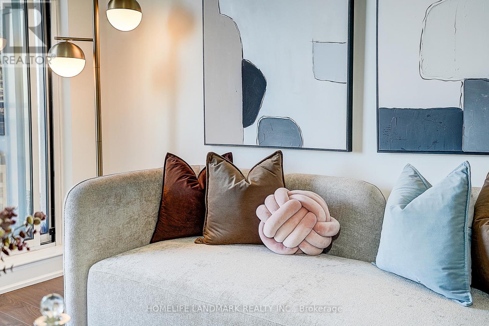 1070 Sheppard Avenue W, Toronto, Ontario  M3J 0G8 - Photo 32 - W12484968