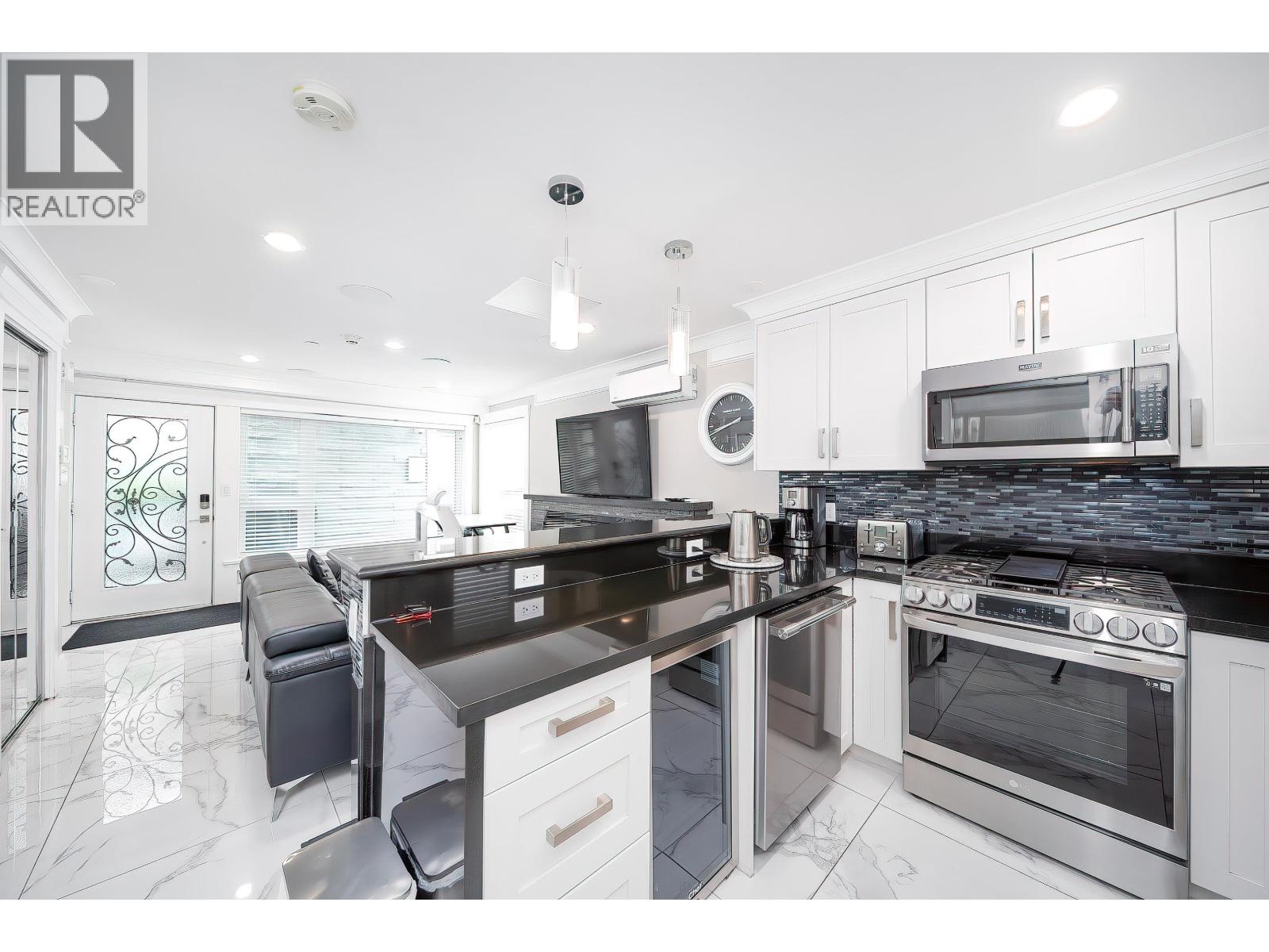 6508 Knight Street, Vancouver, British Columbia  V5P 2W2 - Photo 25 - C8073250