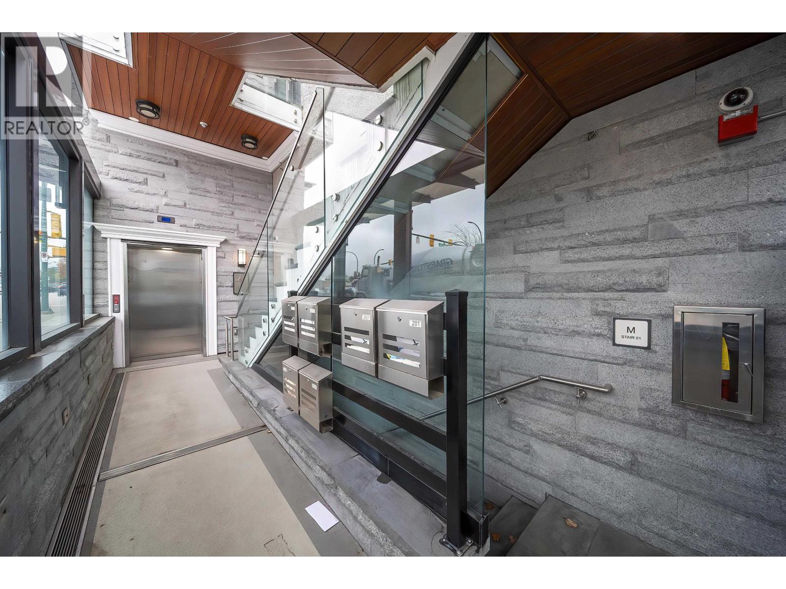 6508 Knight Street, Vancouver, British Columbia  V5P 2W2 - Photo 18 - C8073250