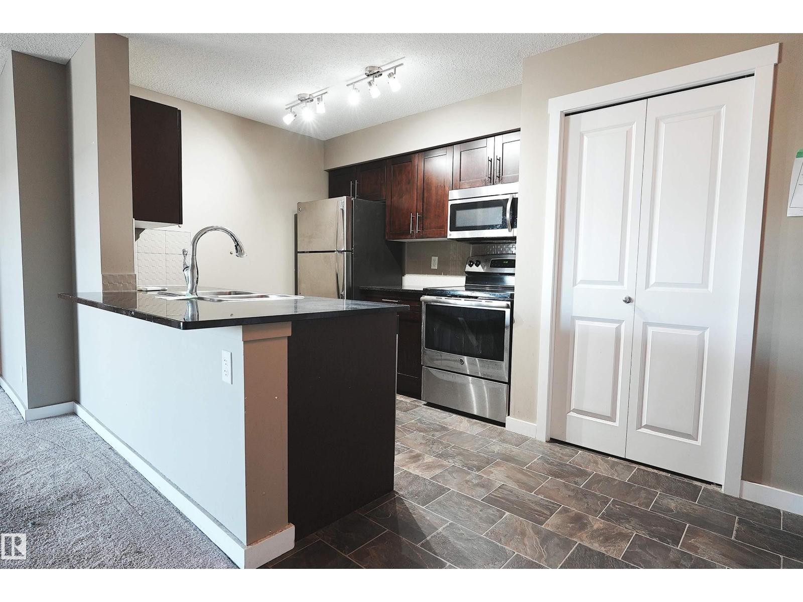 #313 3211 James Mowatt TR SW, Edmonton, Alberta