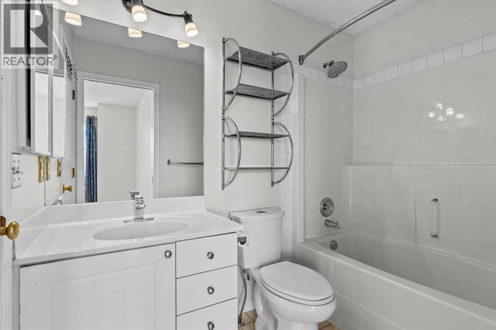 911 Arbour Lake Road Nw, Calgary, Alberta  T3G 4Z9 - Photo 19 - A2266005