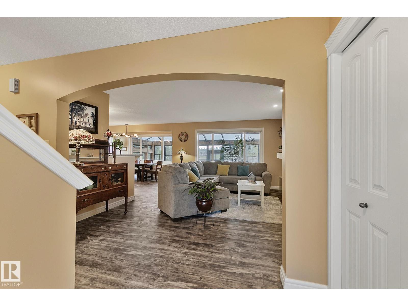 15 Harwood Co, Spruce Grove, Alberta  T7X 0H7 - Photo 5 - E4463723