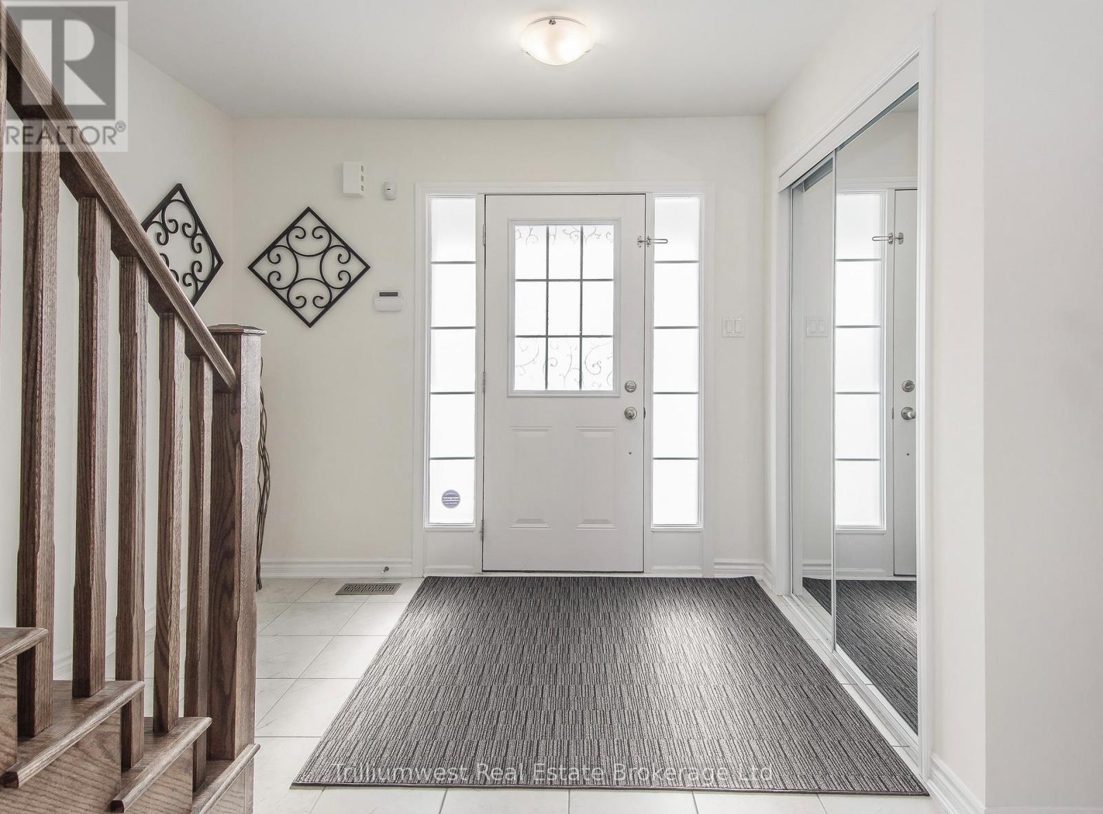 23 Compass Trail, Cambridge, Ontario  N1H 4R6 - Photo 6 - X12485011