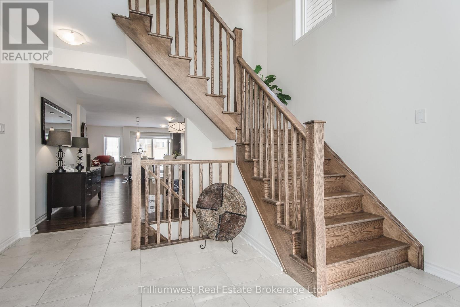 23 Compass Trail, Cambridge, Ontario  N1H 4R6 - Photo 7 - X12485011