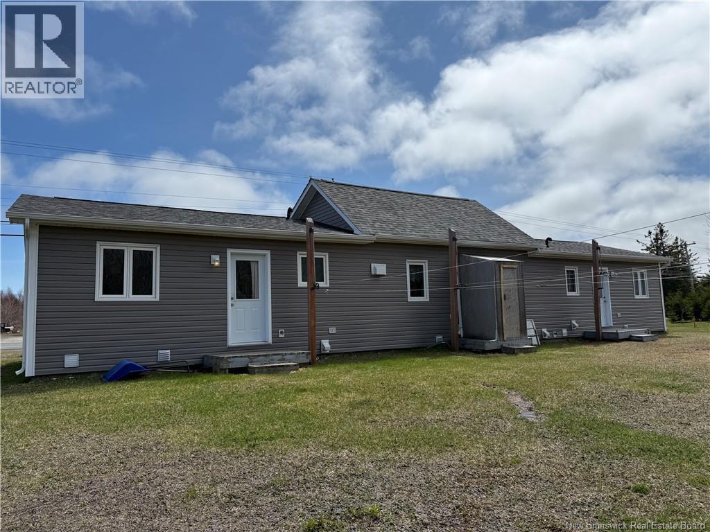 308 Rue Du Pêcheur Nord, Lamèque, New Brunswick  E8T 1K3 - Photo 2 - NB111617