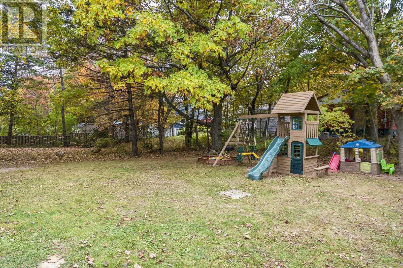 33 Pinehill Road, Dartmouth, Nova Scotia  B3A 2G2 - Photo 24 - 202526362