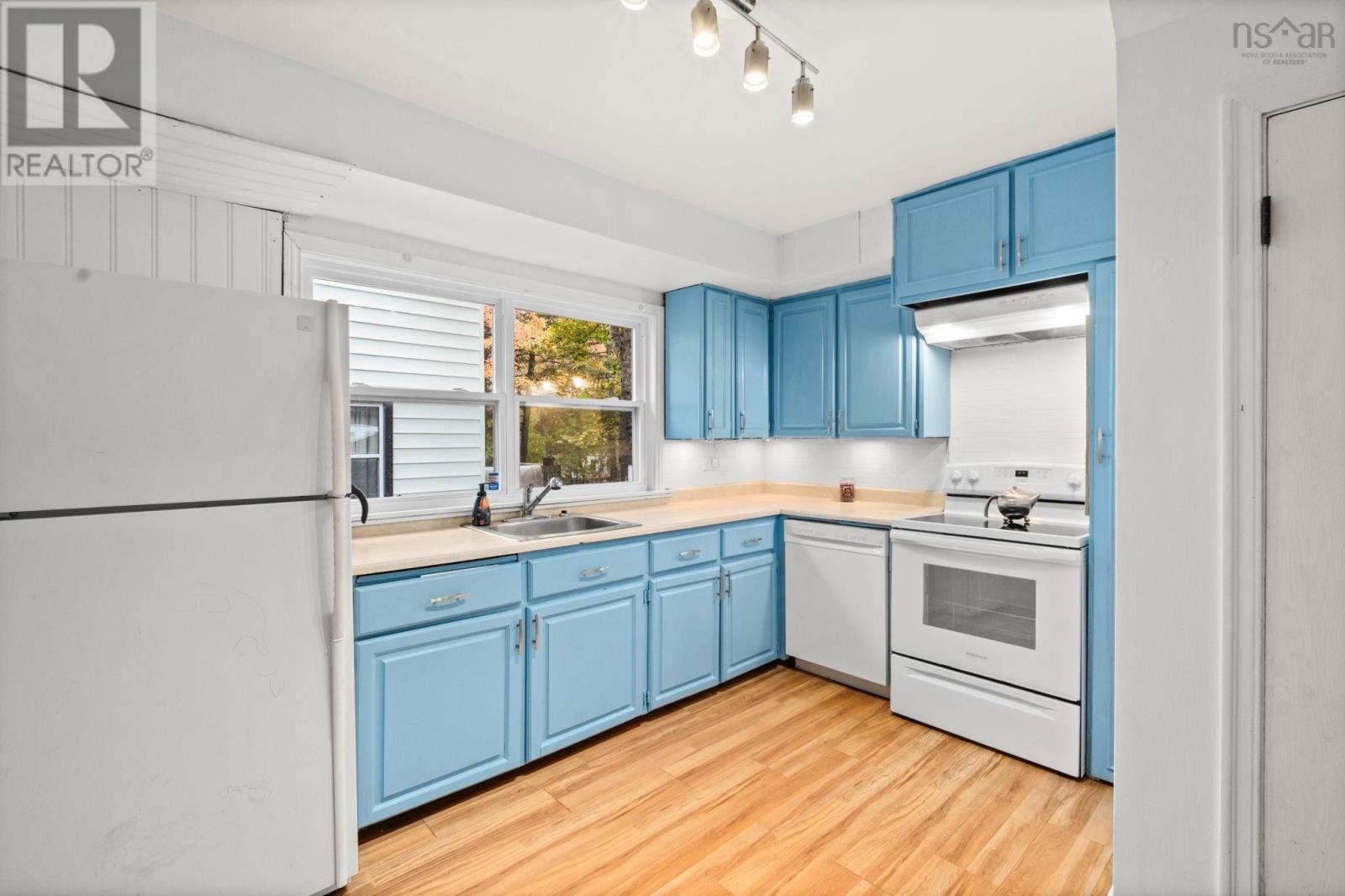 33 Pinehill Road, Dartmouth, Nova Scotia  B3A 2G2 - Photo 9 - 202526362