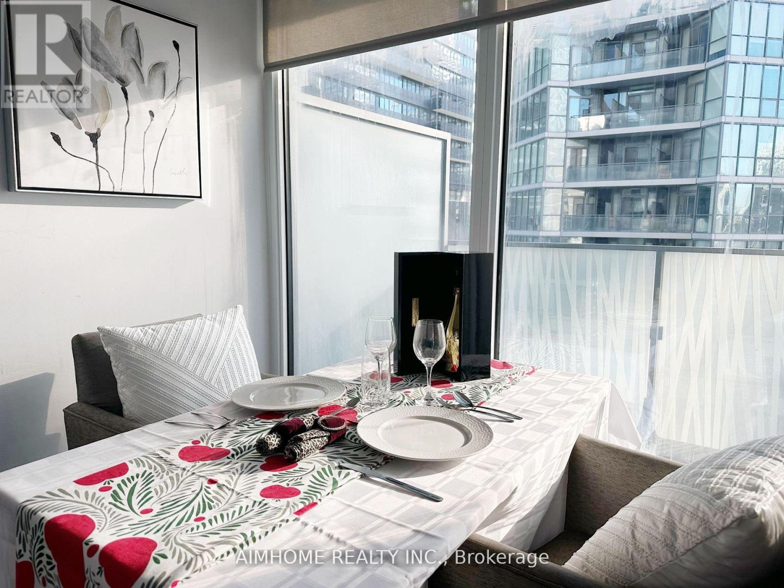 704 - 42 Charles Street E, Toronto, Ontario  M4Y 1T4 - Photo 8 - C12456149