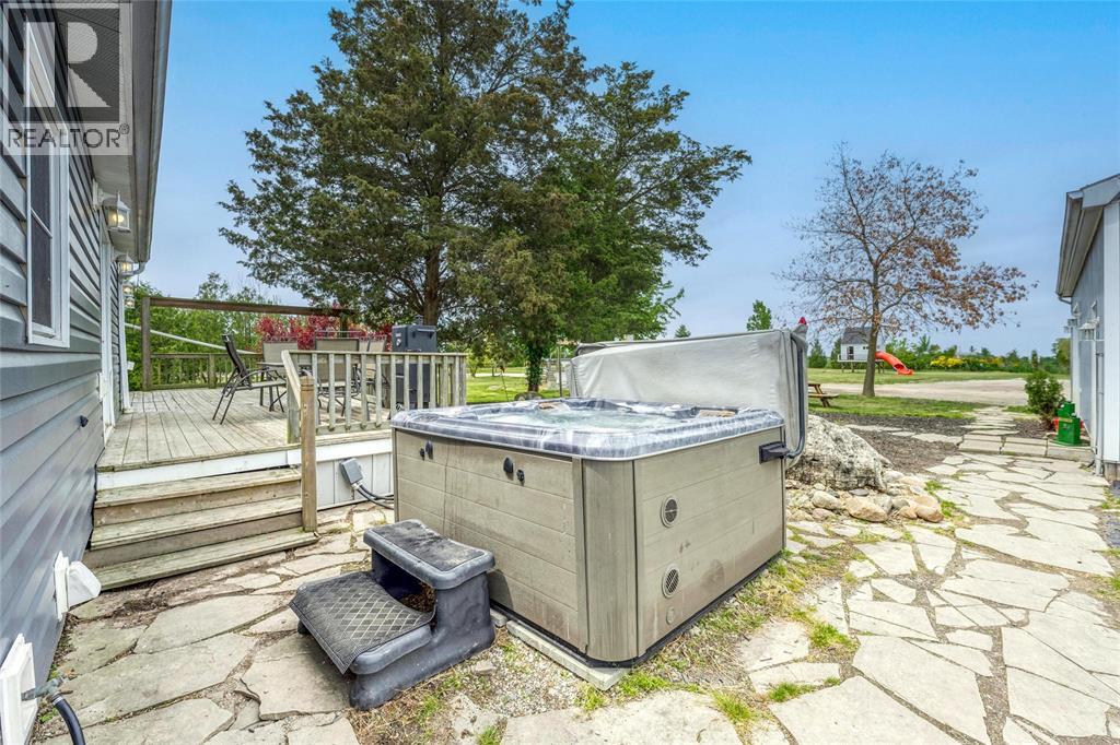 2274 Jackson Road, Sarnia, Ontario  N7T 7H2 - Photo 31 - 25022798