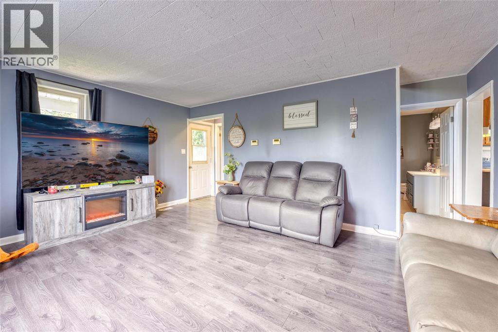 2274 Jackson Road, Sarnia, Ontario  N7T 7H2 - Photo 6 - 25022798