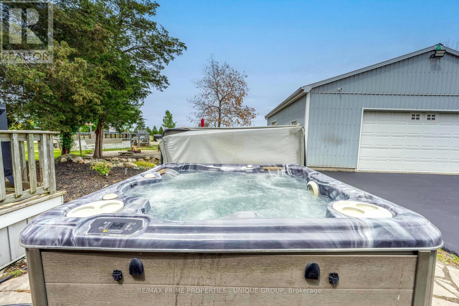 2274 Jackson Road, Sarnia, Ontario  N7T 7H2 - Photo 32 - X12485019