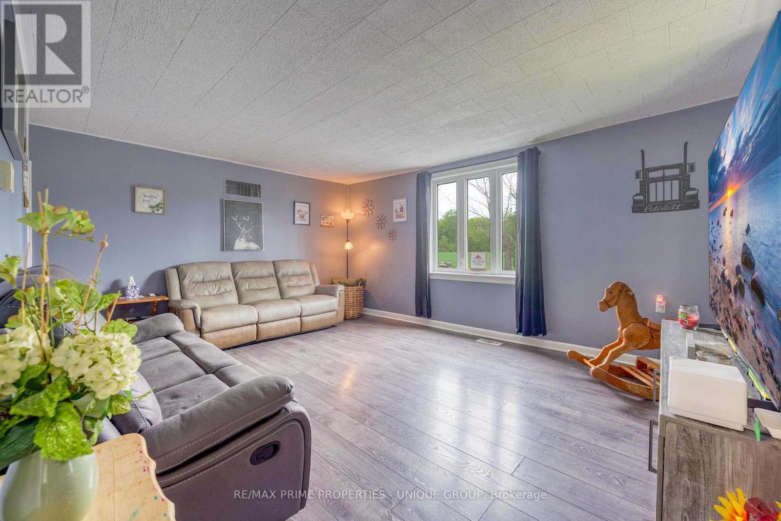 2274 Jackson Road, Sarnia, Ontario  N7T 7H2 - Photo 7 - X12485019