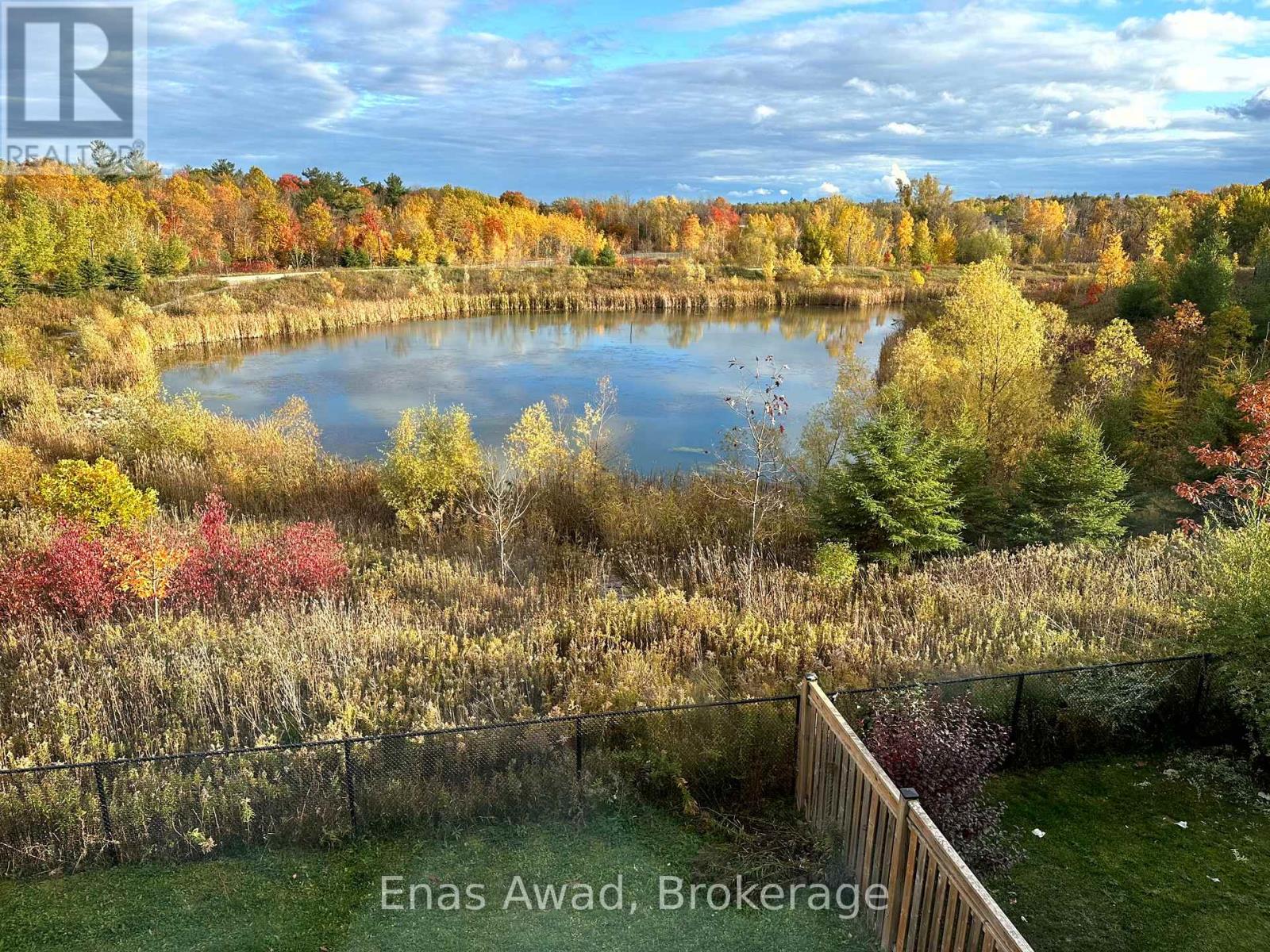 1345 Bardeau Street, Innisfil, Ontario  L0L 1W0 - Photo 3 - N12468912