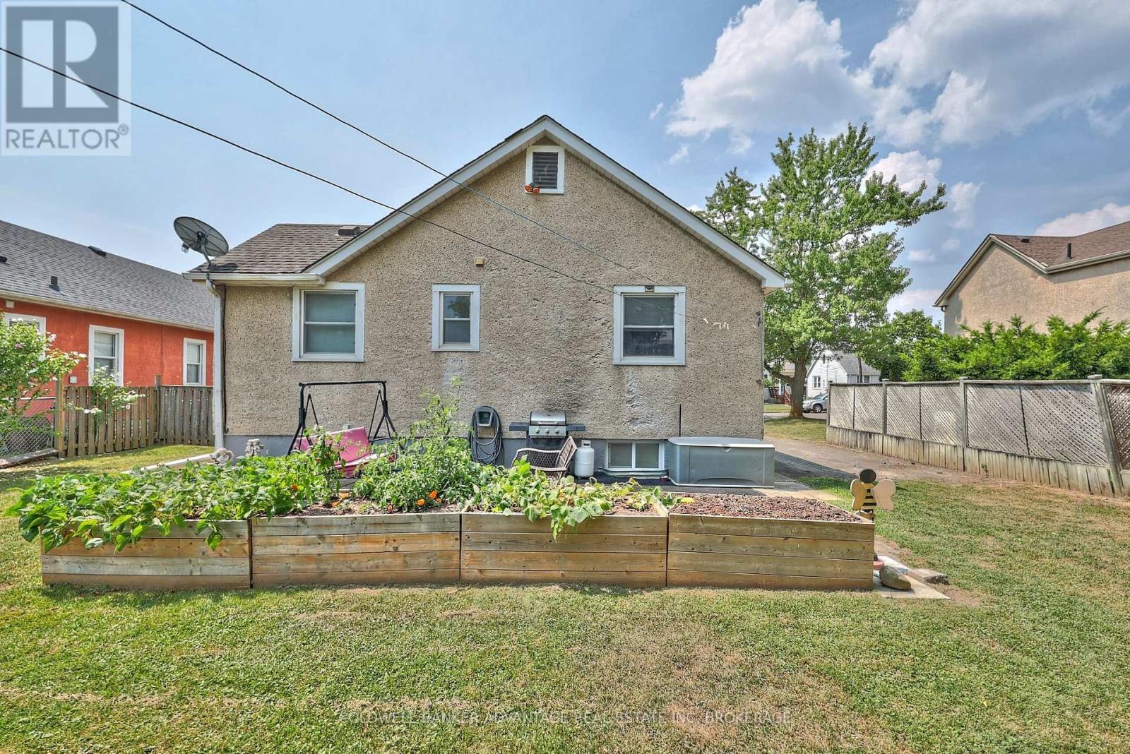 17 Clifford Avenue, Welland, Ontario  L3C 2C6 - Photo 24 - X12480010