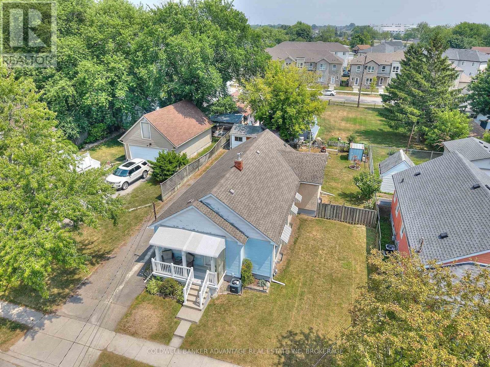 17 Clifford Avenue, Welland, Ontario  L3C 2C6 - Photo 1 - X12480010