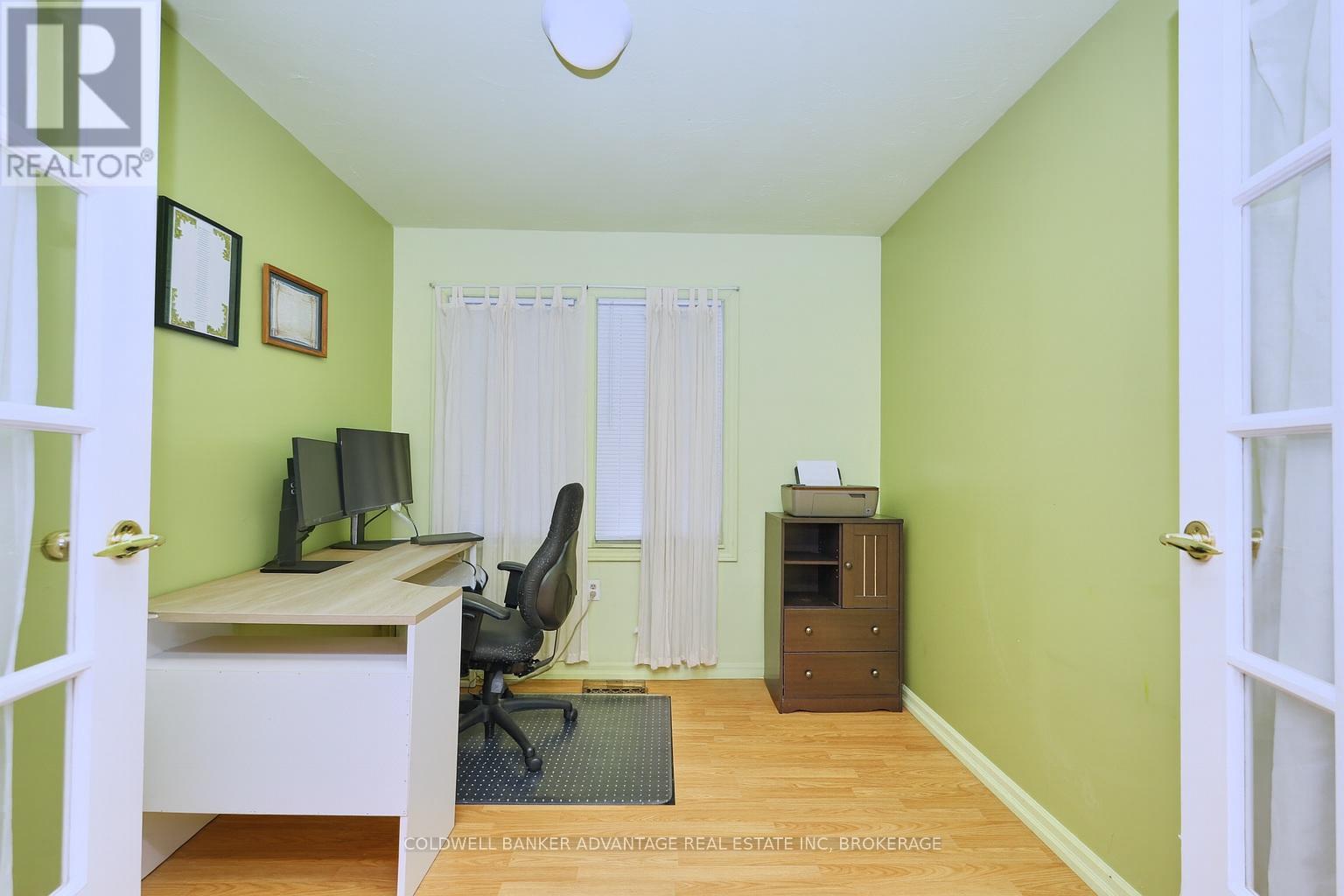 17 Clifford Avenue, Welland, Ontario  L3C 2C6 - Photo 12 - X12480010