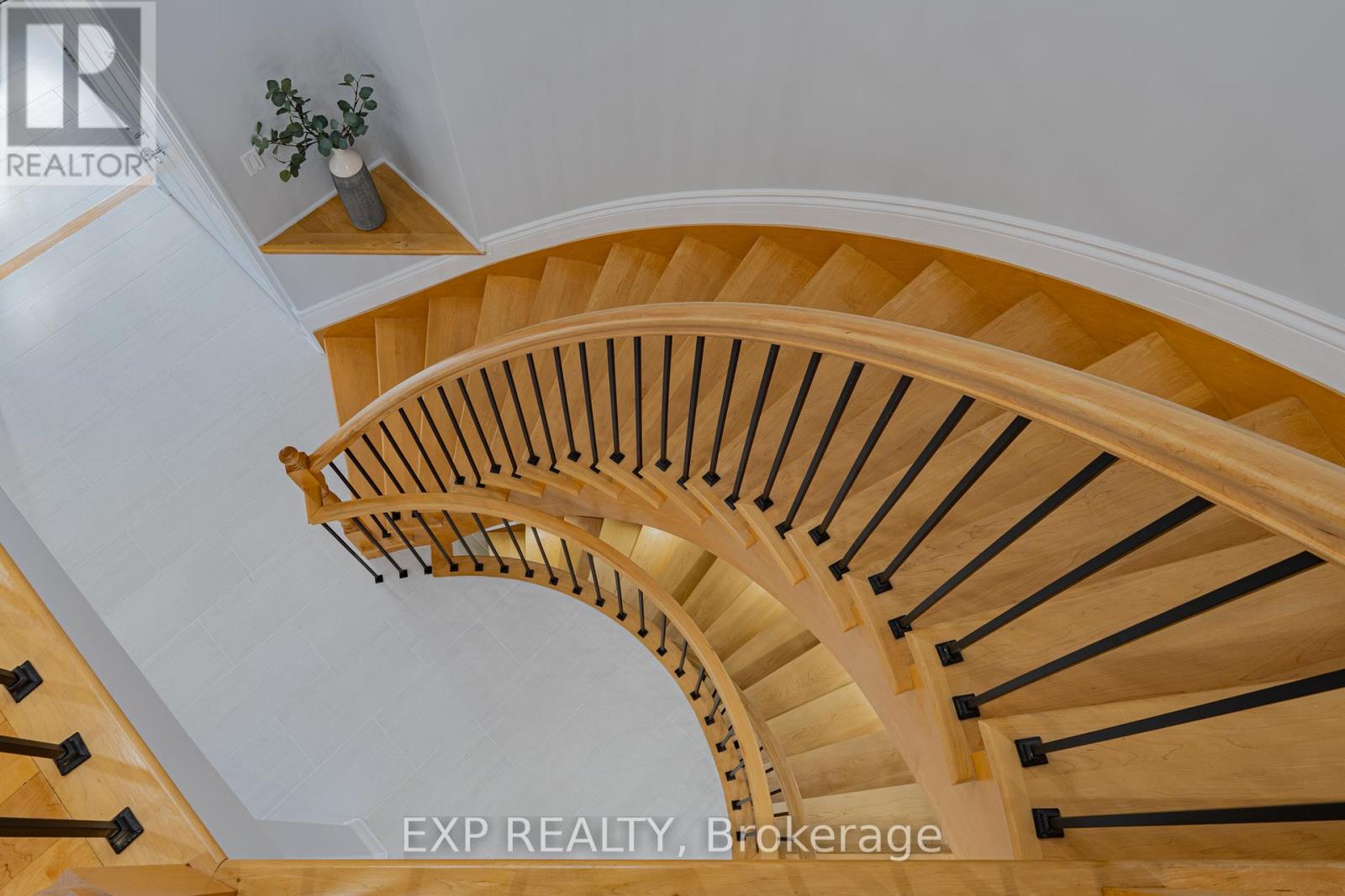 15 Wellsmere Court, Ottawa, Ontario  K2E 8C2 - Photo 29 - X12484989