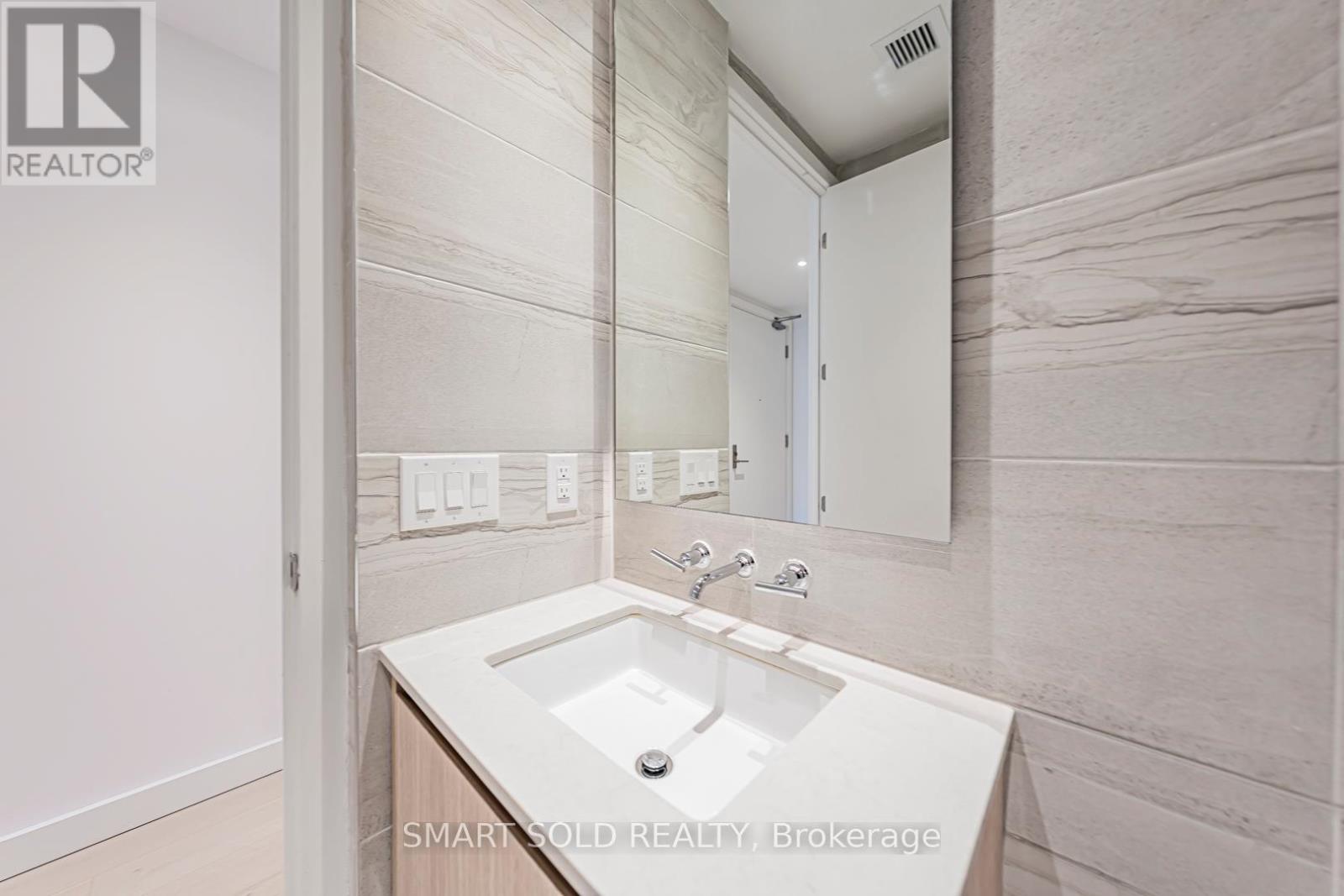 1307 - 81 Wellesley Street E, Toronto, Ontario  M4Y 0C5 - Photo 9 - C12484988