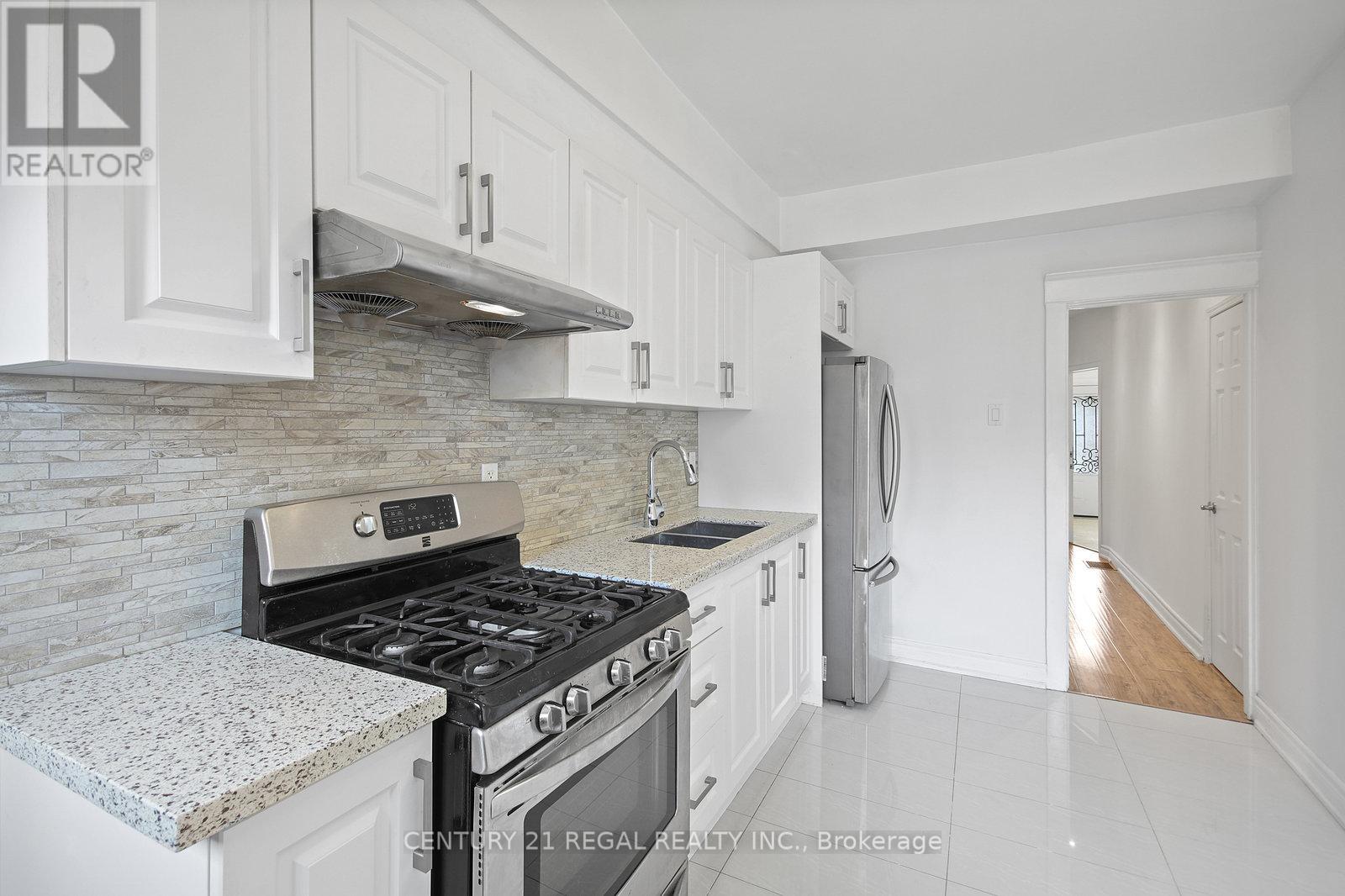 300 Montrose Avenue, Toronto, Ontario  M6G 3G8 - Photo 14 - C12485023