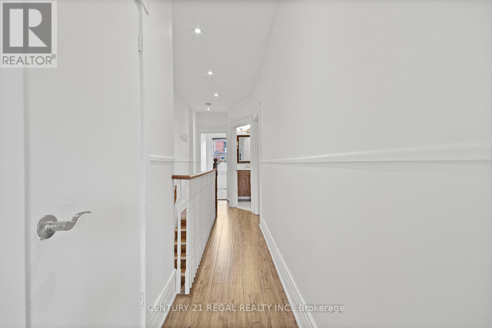 300 Montrose Avenue, Toronto, Ontario  M6G 3G8 - Photo 19 - C12485023