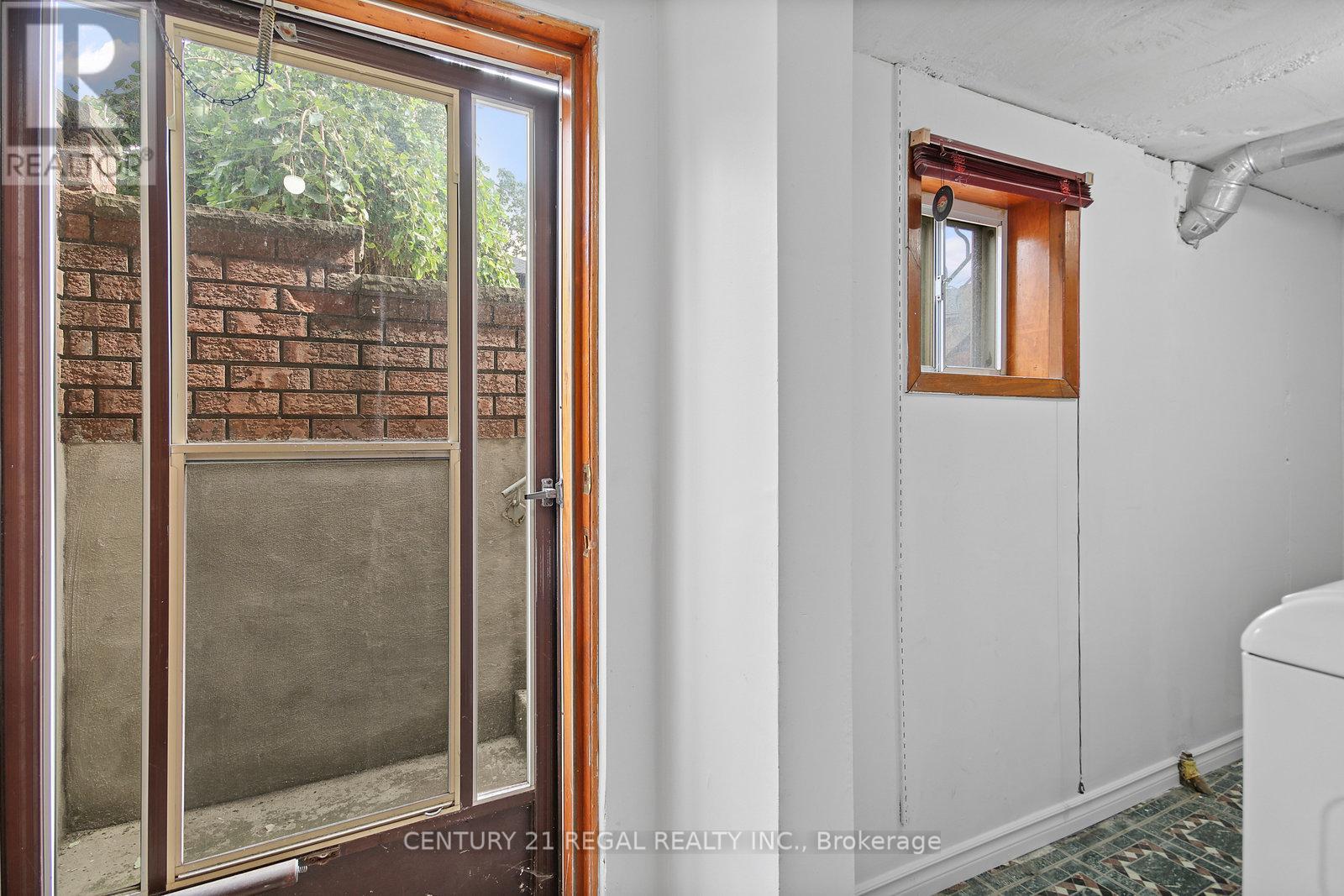 300 Montrose Avenue, Toronto, Ontario  M6G 3G8 - Photo 31 - C12485023