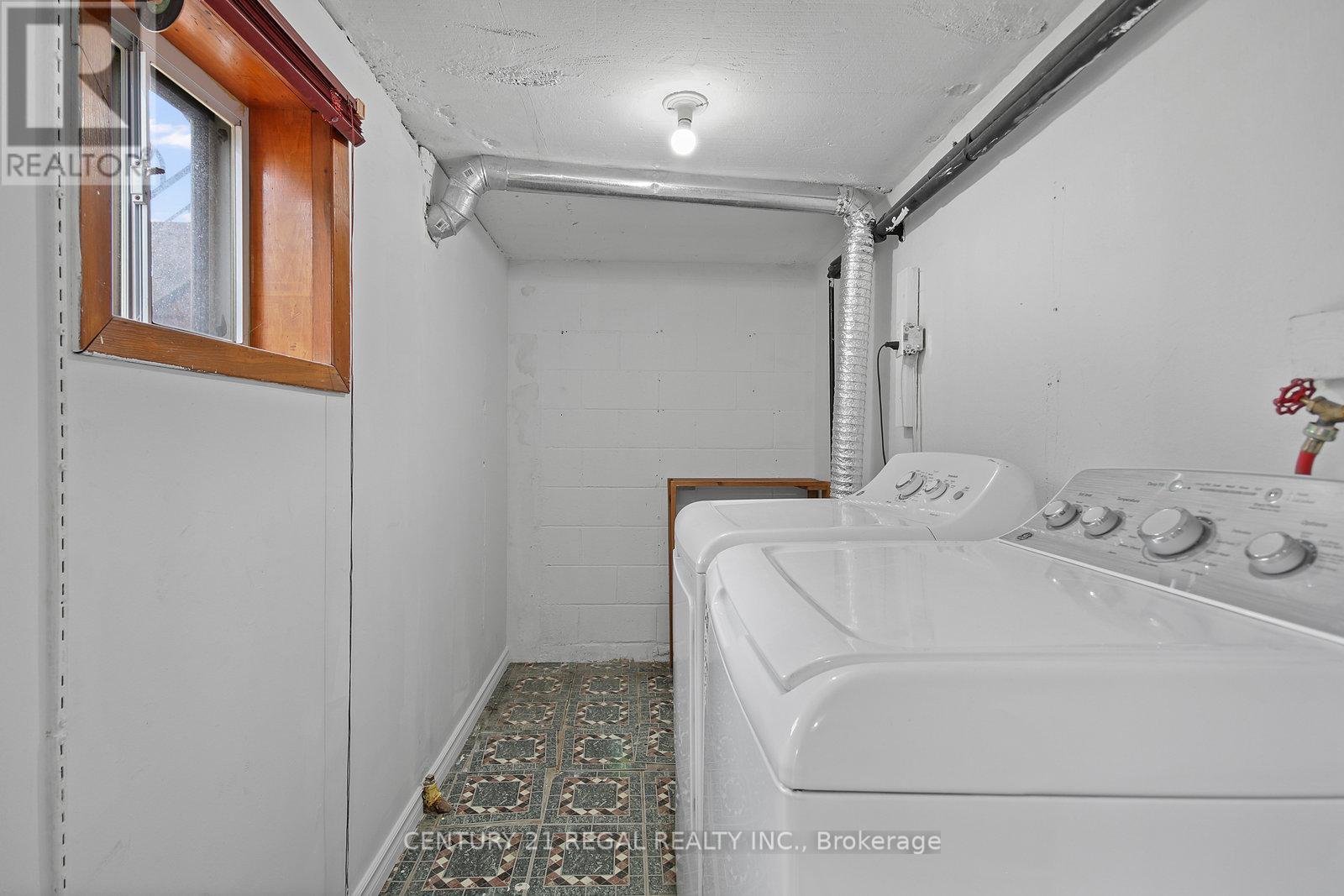 300 Montrose Avenue, Toronto, Ontario  M6G 3G8 - Photo 32 - C12485023