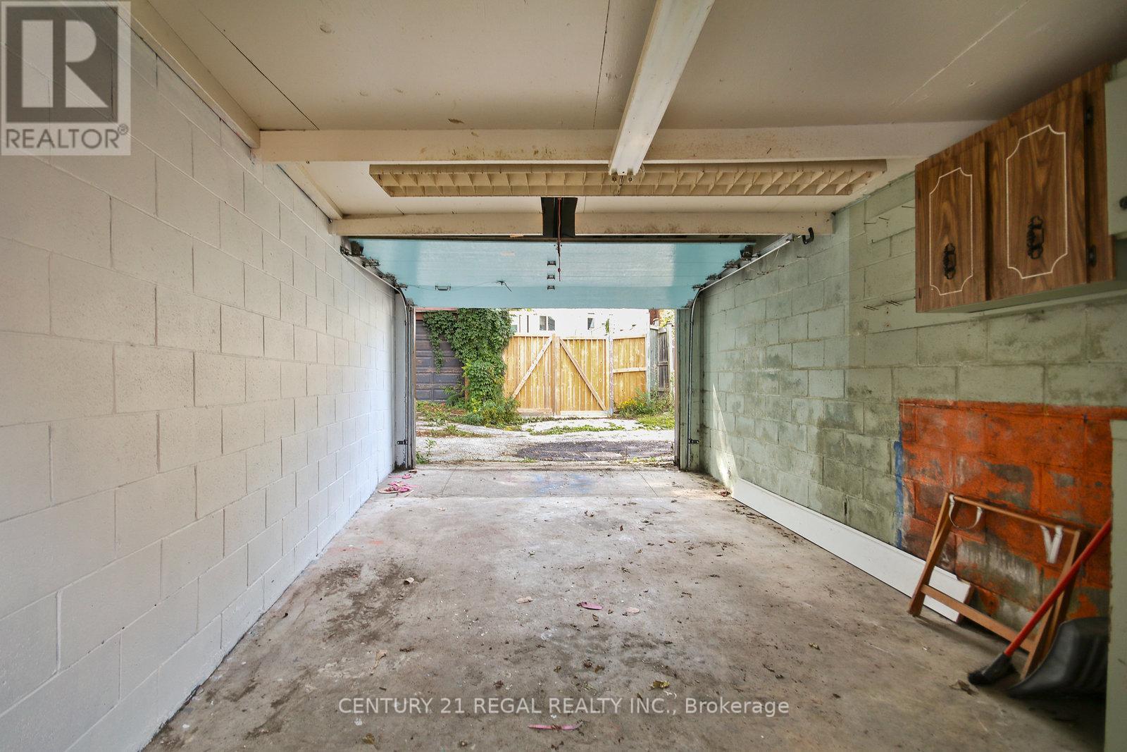 300 Montrose Avenue, Toronto, Ontario  M6G 3G8 - Photo 34 - C12485023