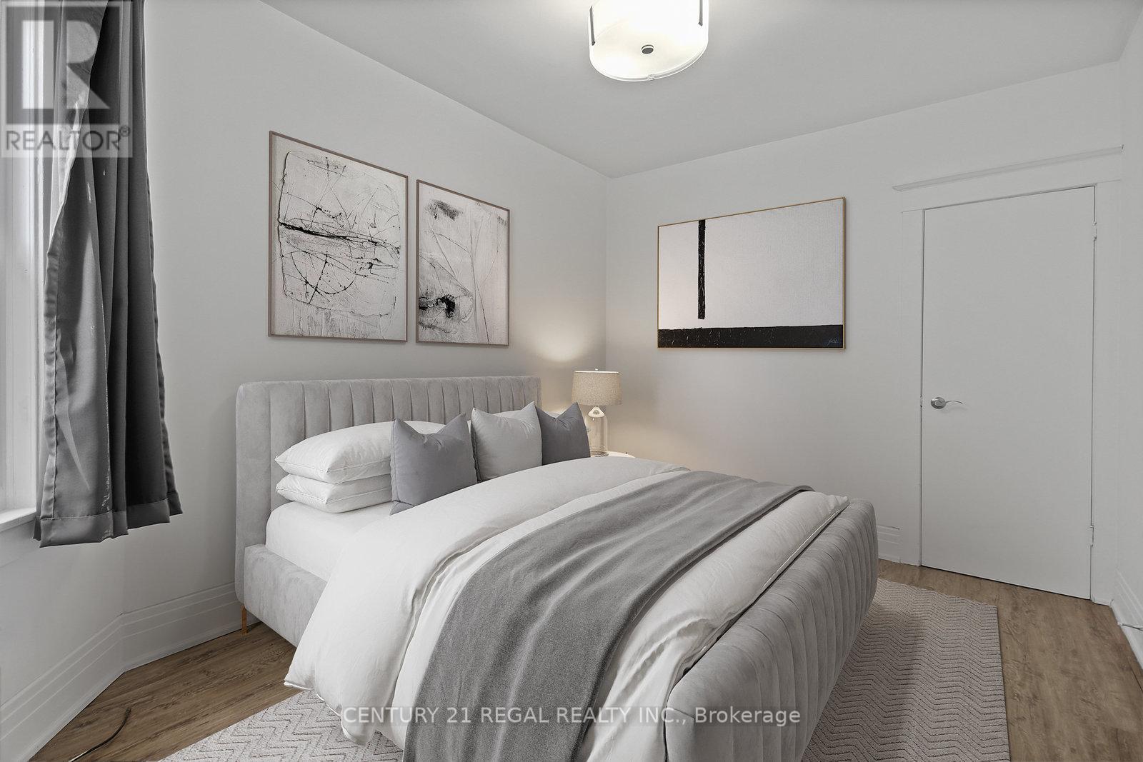 300 Montrose Avenue, Toronto, Ontario  M6G 3G8 - Photo 6 - C12485023