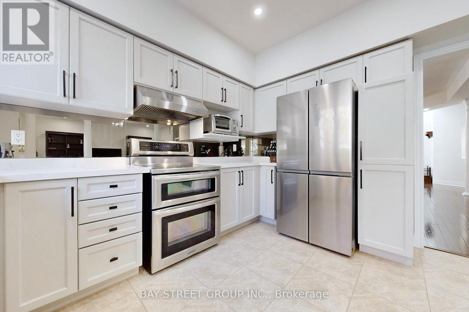 115 Colesbrook Road, Richmond Hill, Ontario  L4S 2G3 - Photo 15 - N12485018