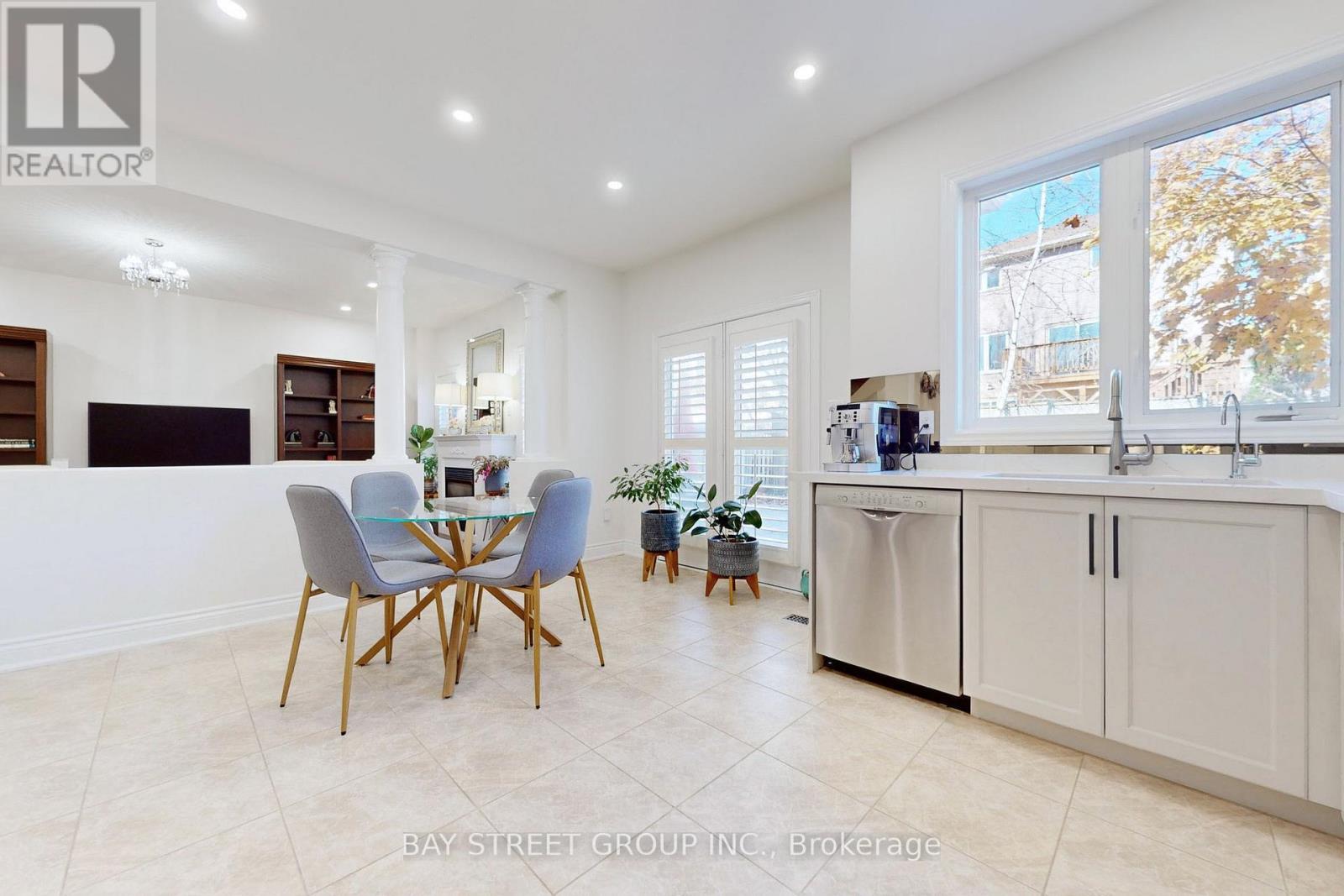 115 Colesbrook Road, Richmond Hill, Ontario  L4S 2G3 - Photo 16 - N12485018