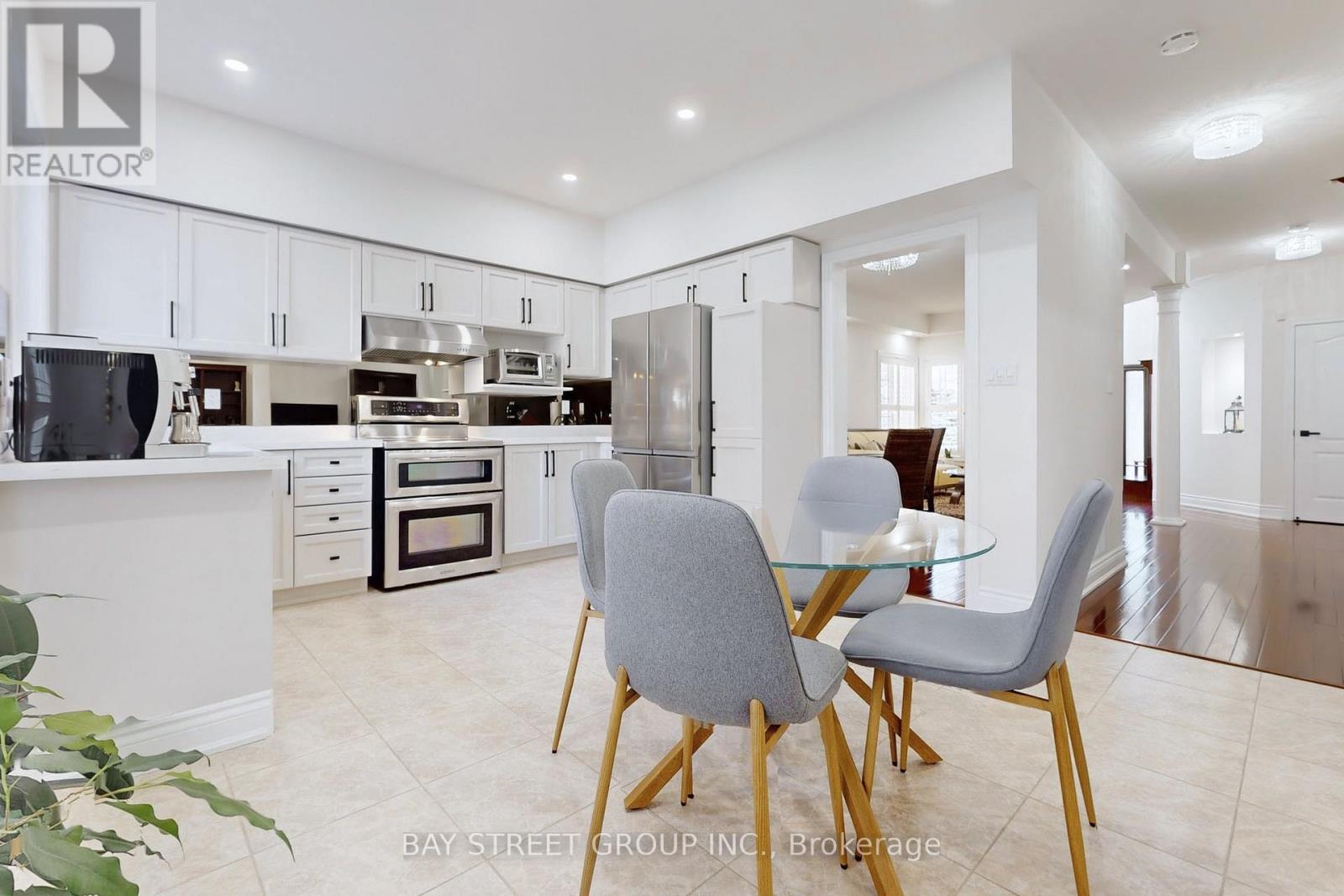 115 Colesbrook Road, Richmond Hill, Ontario  L4S 2G3 - Photo 17 - N12485018