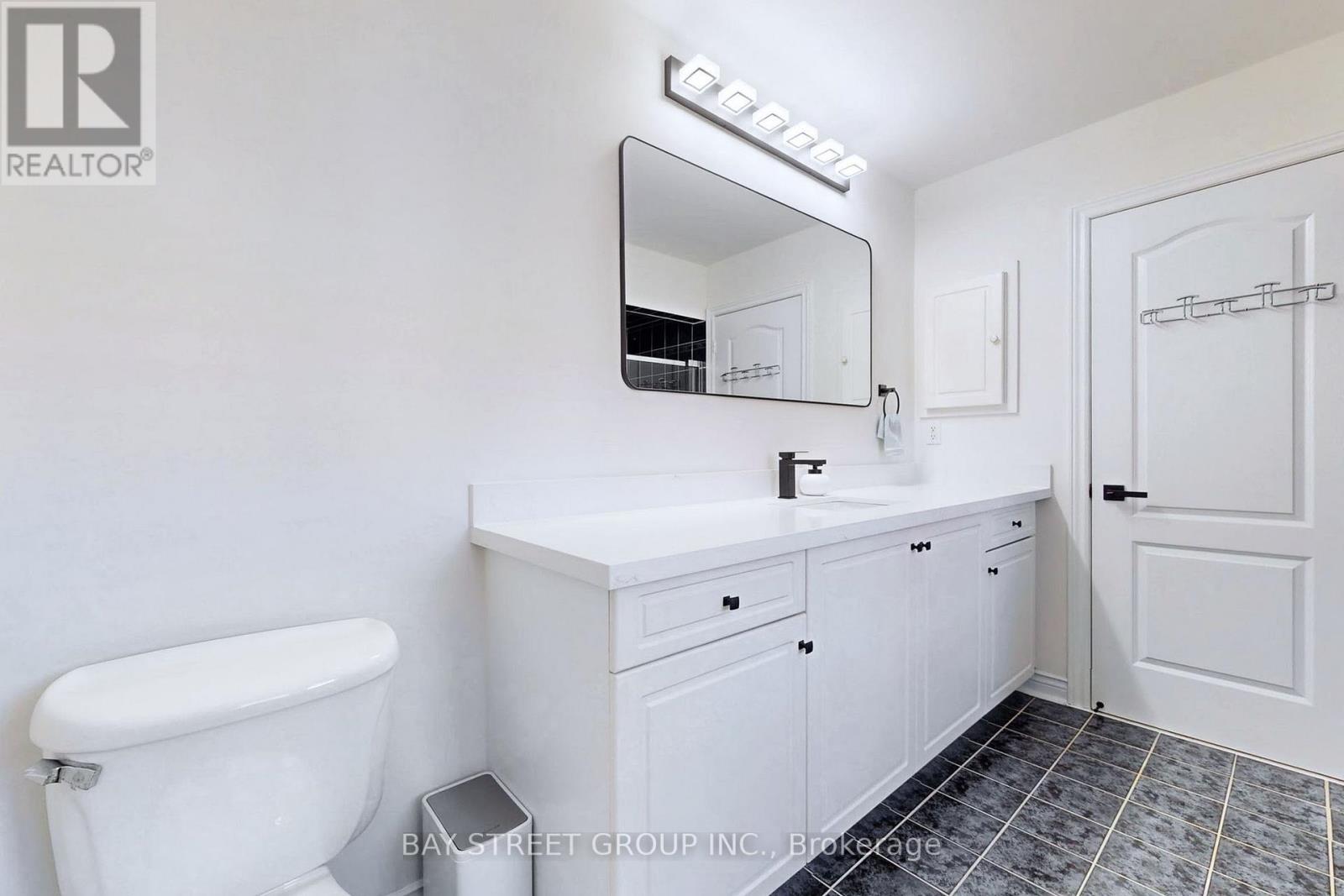 115 Colesbrook Road, Richmond Hill, Ontario  L4S 2G3 - Photo 23 - N12485018