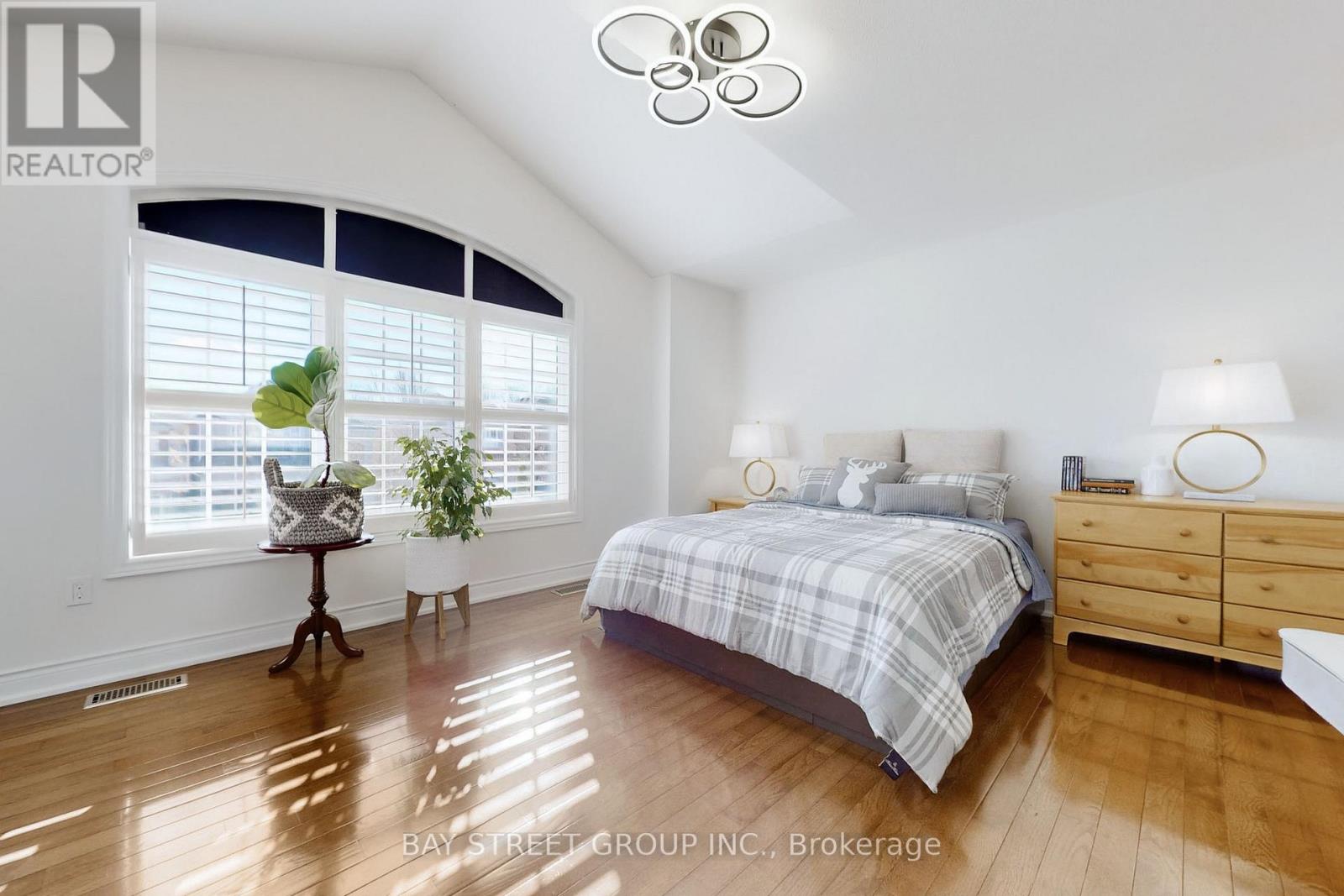 115 Colesbrook Road, Richmond Hill, Ontario  L4S 2G3 - Photo 25 - N12485018