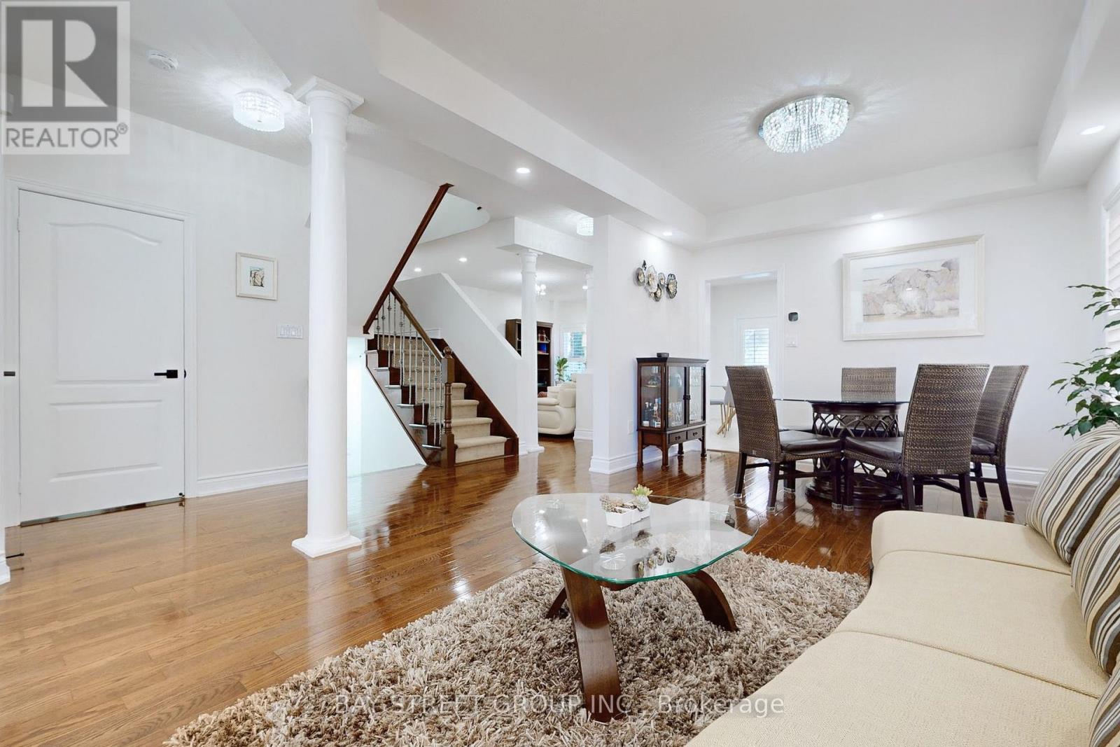 115 Colesbrook Road, Richmond Hill, Ontario  L4S 2G3 - Photo 6 - N12485018