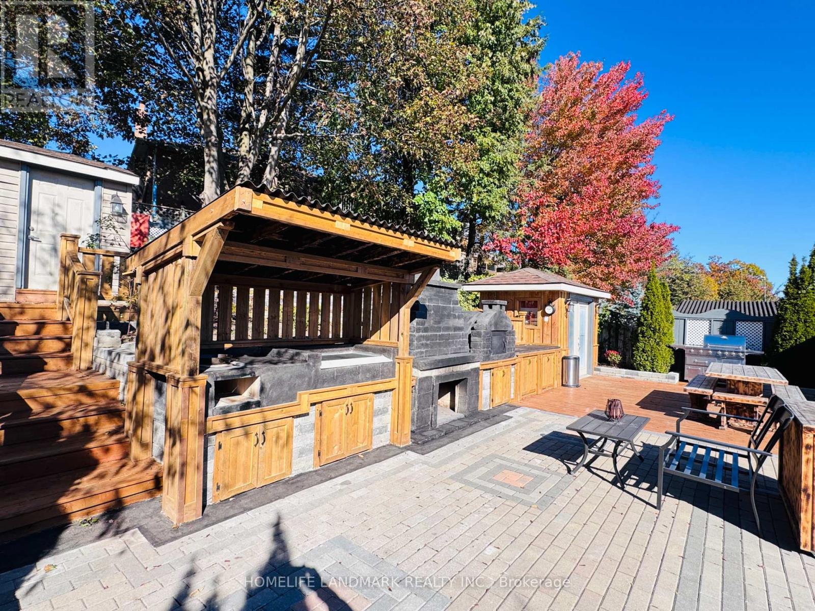 274 Edgehill Drive, Barrie (Ardagh), Ontario  L4N 7W9 - Photo 9 - S12485014